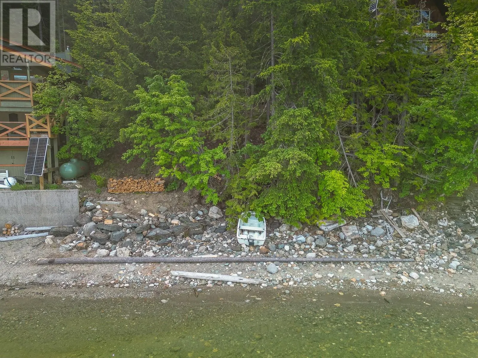 27 Crescent Bay