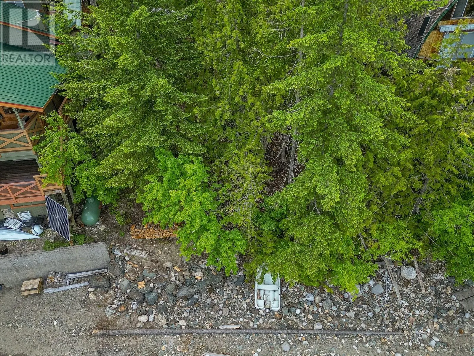 27 Crescent Bay