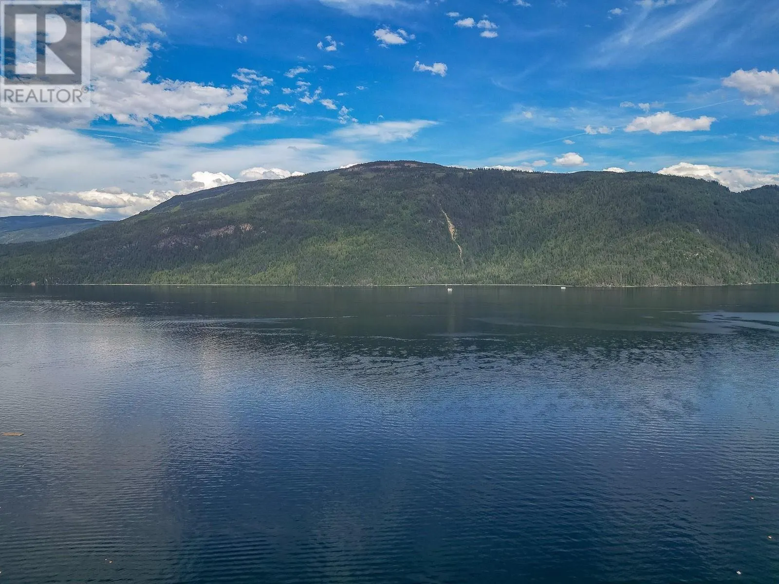 27 Crescent Bay