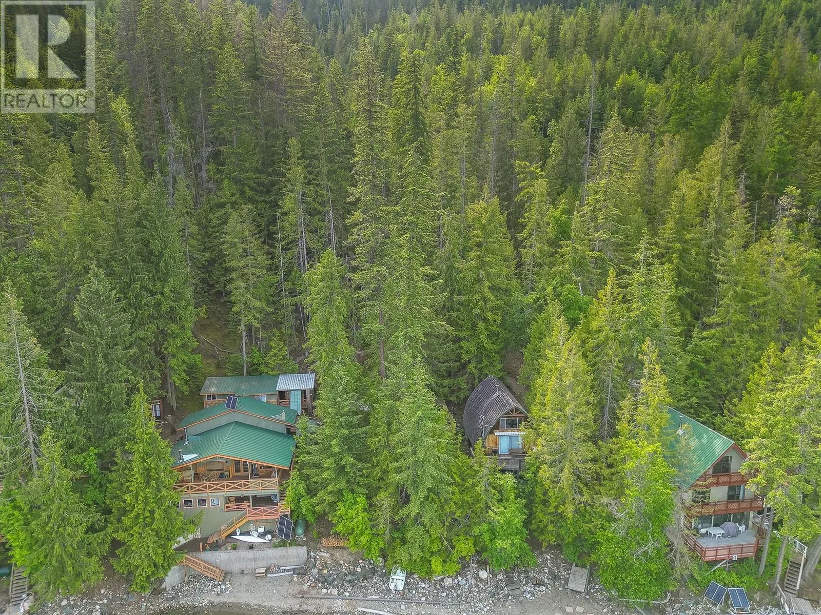 27 Crescent Bay