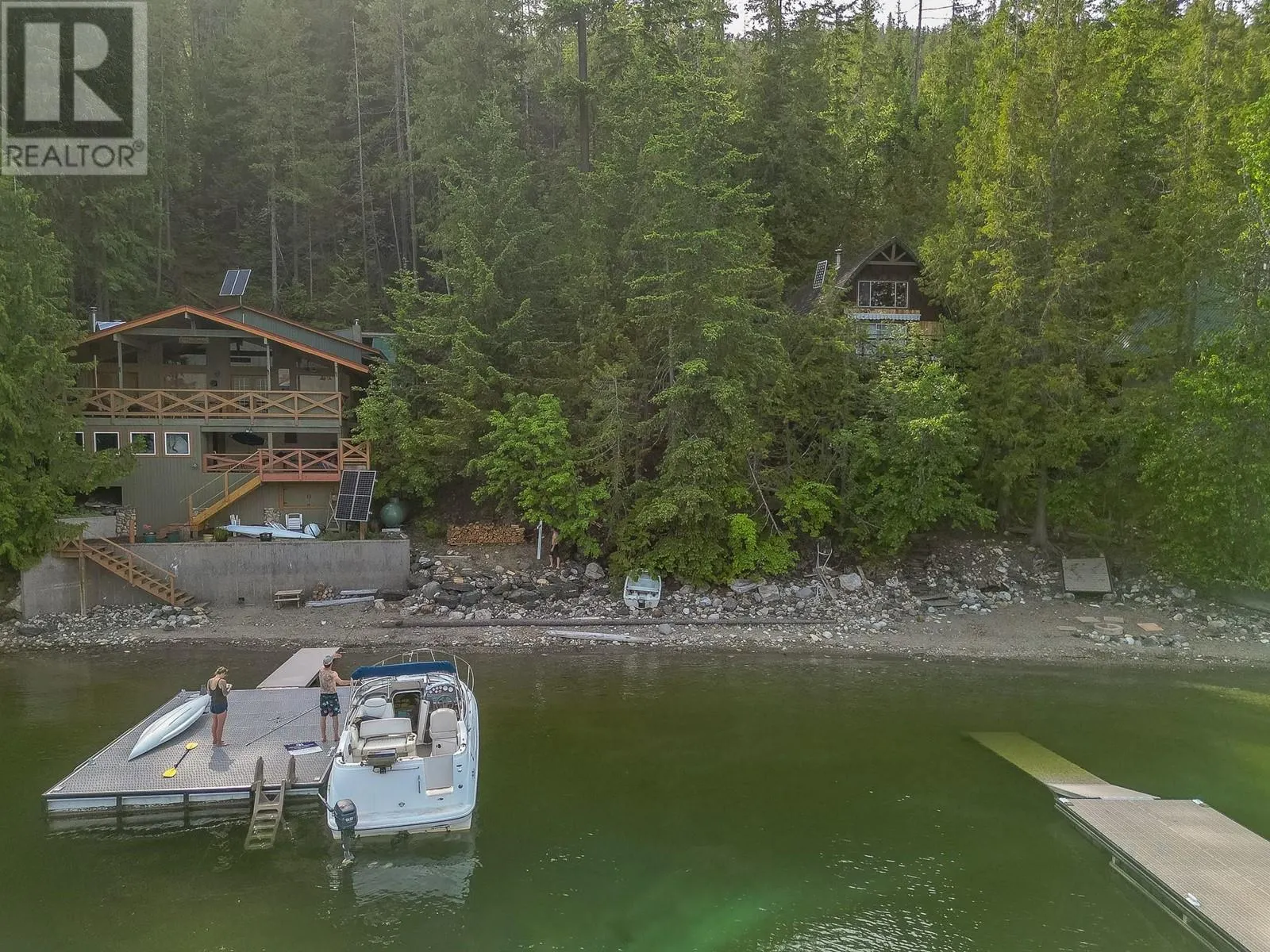 27 Crescent Bay