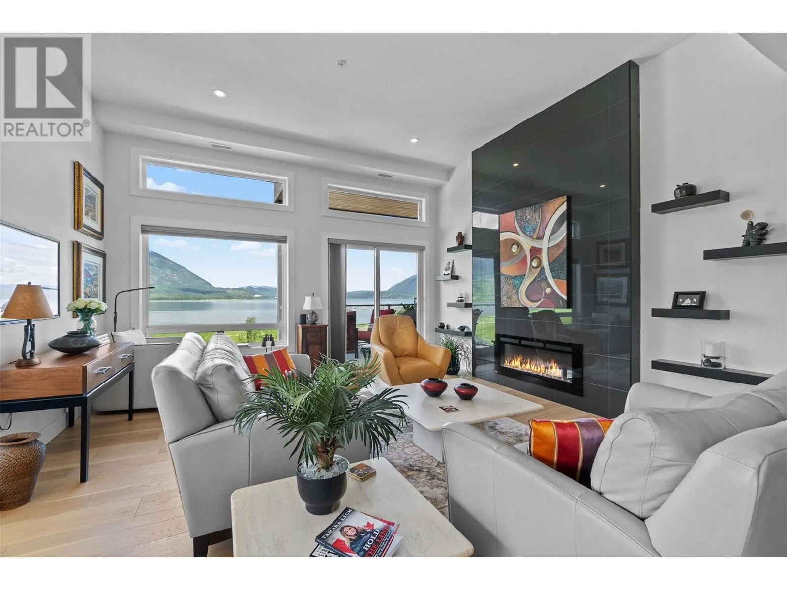131 Harbourfront Drive NE Unit# 501