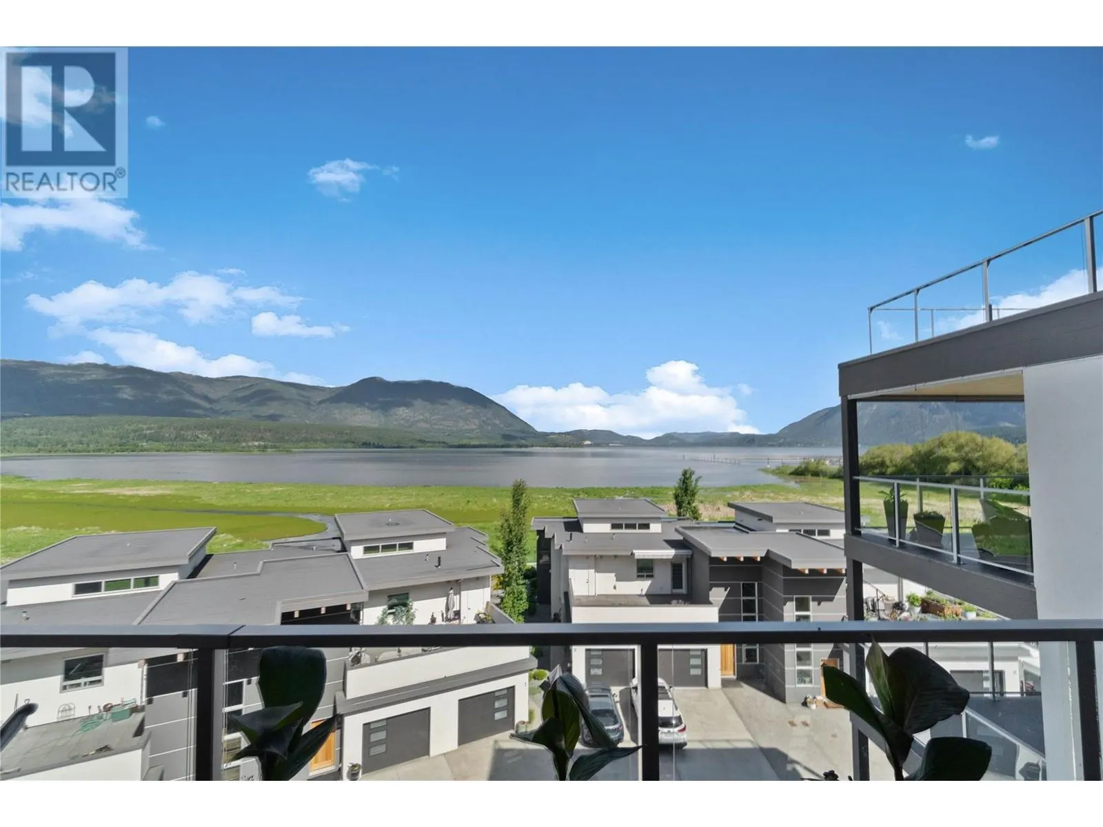131 Harbourfront Drive NE Unit# 501