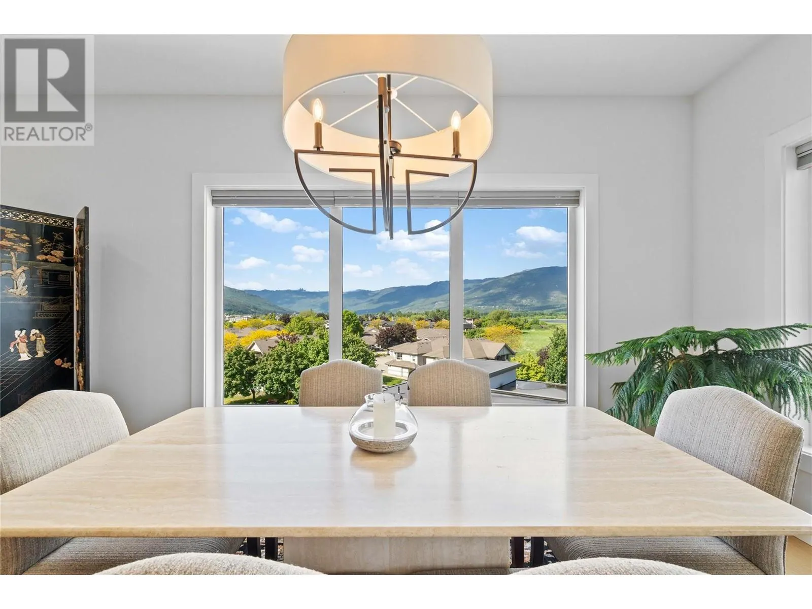 131 Harbourfront Drive NE Unit# 501