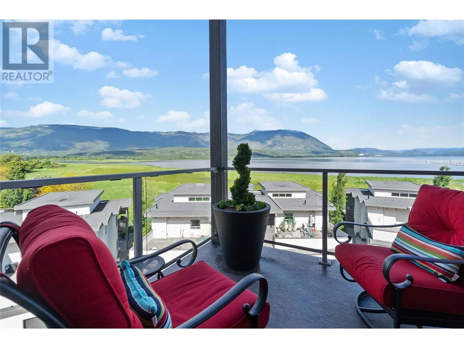 131 Harbourfront Drive NE Unit# 501