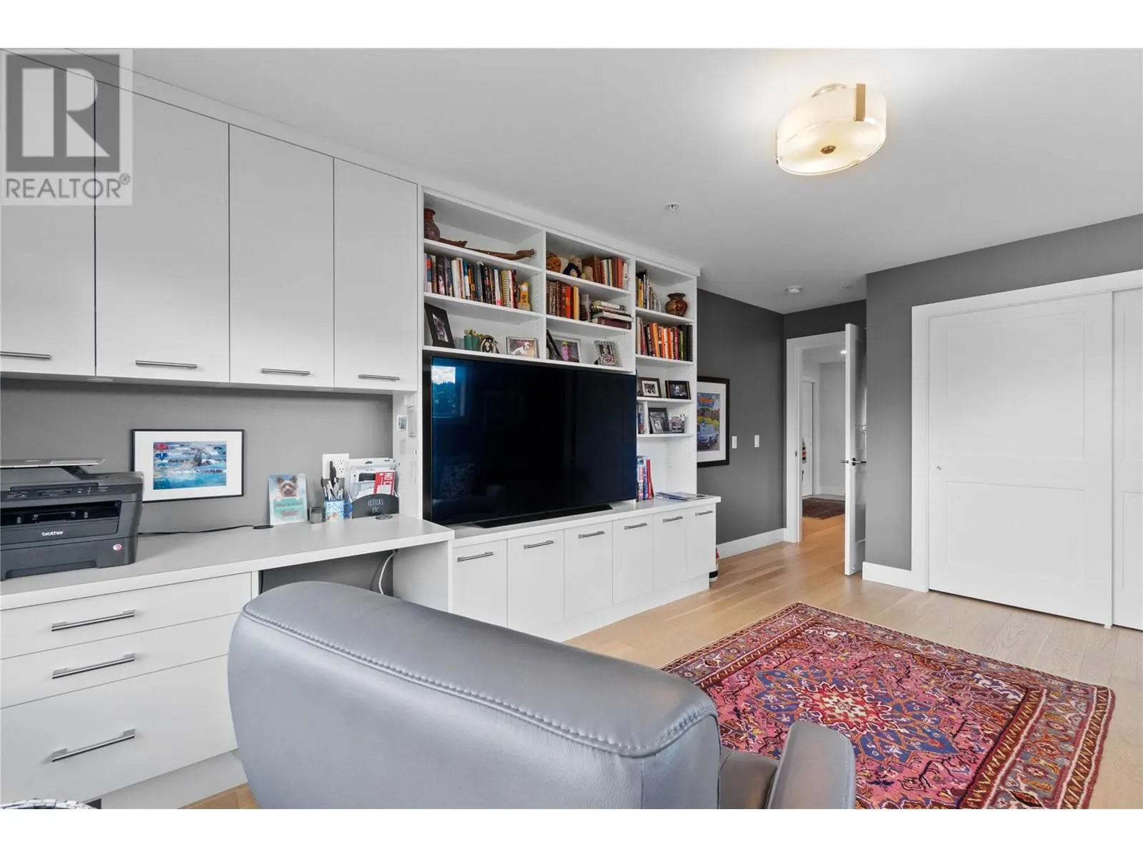131 Harbourfront Drive NE Unit# 501