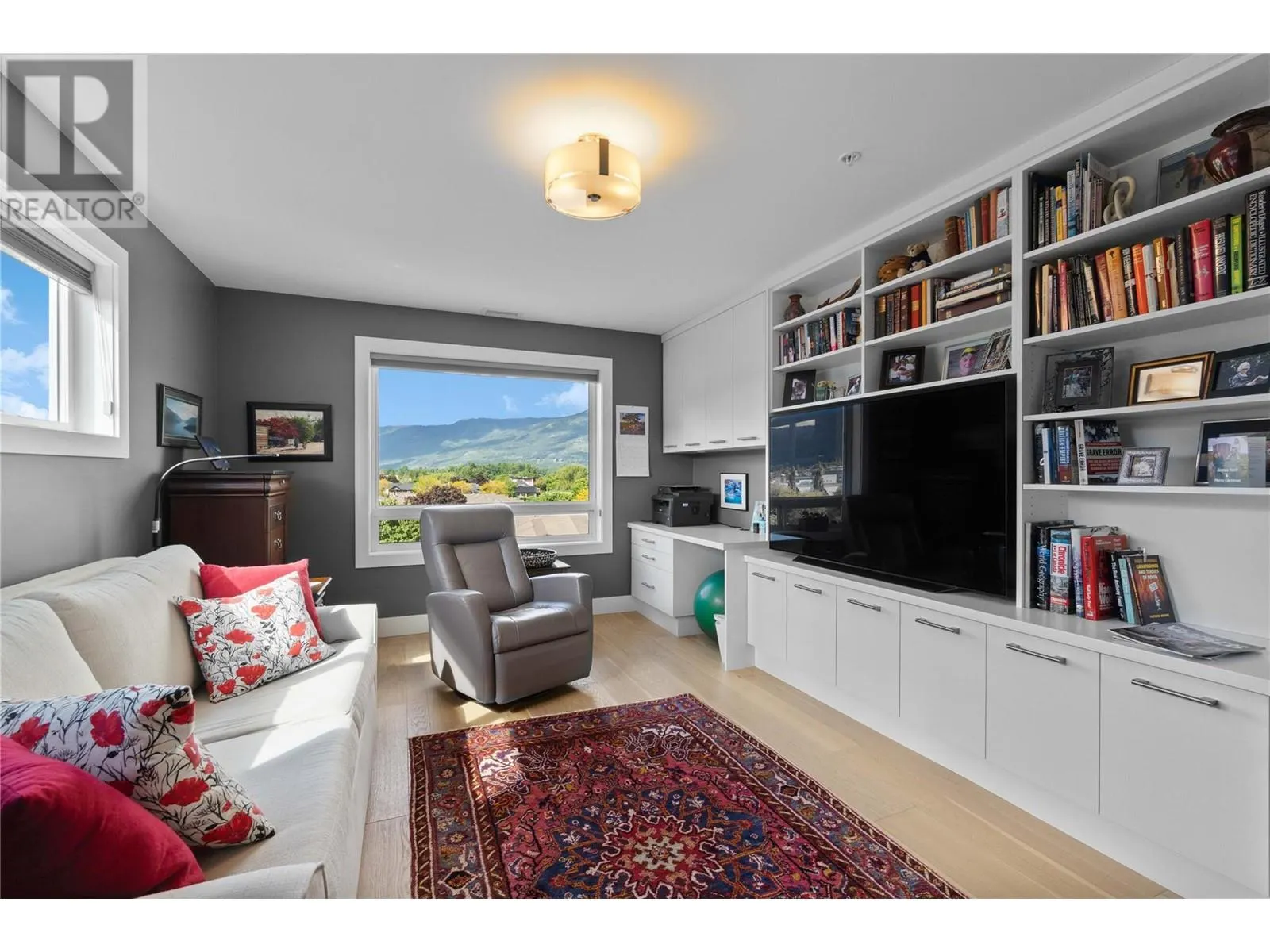 131 Harbourfront Drive NE Unit# 501