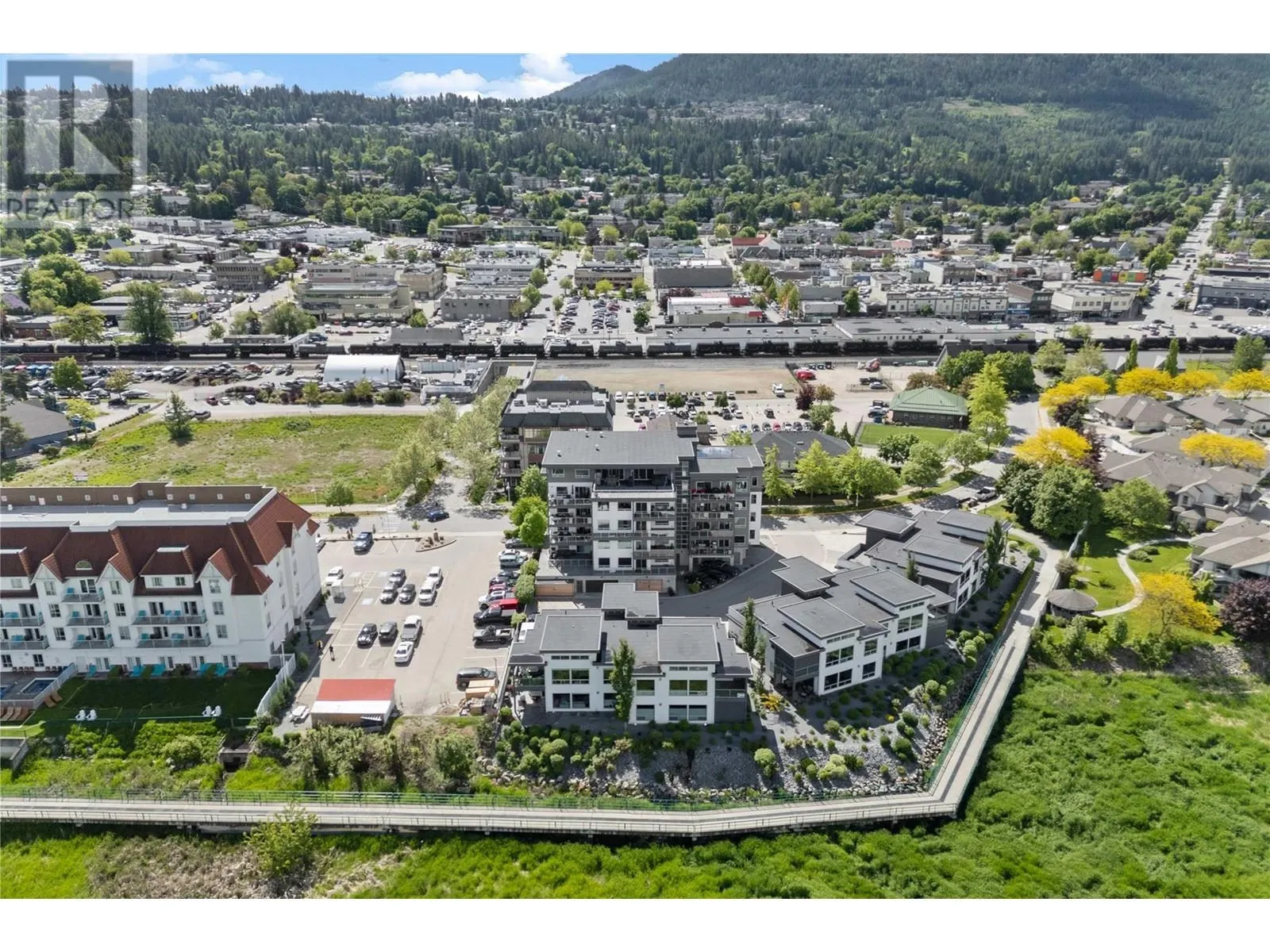 131 Harbourfront Drive NE Unit# 501
