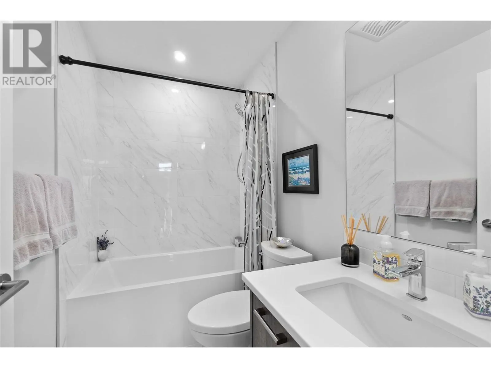 131 Harbourfront Drive NE Unit# 501