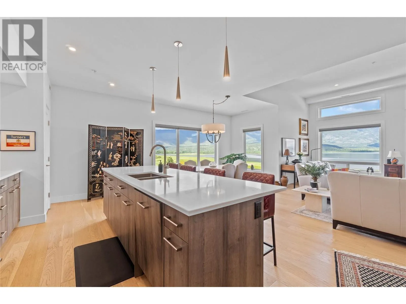 131 Harbourfront Drive NE Unit# 501