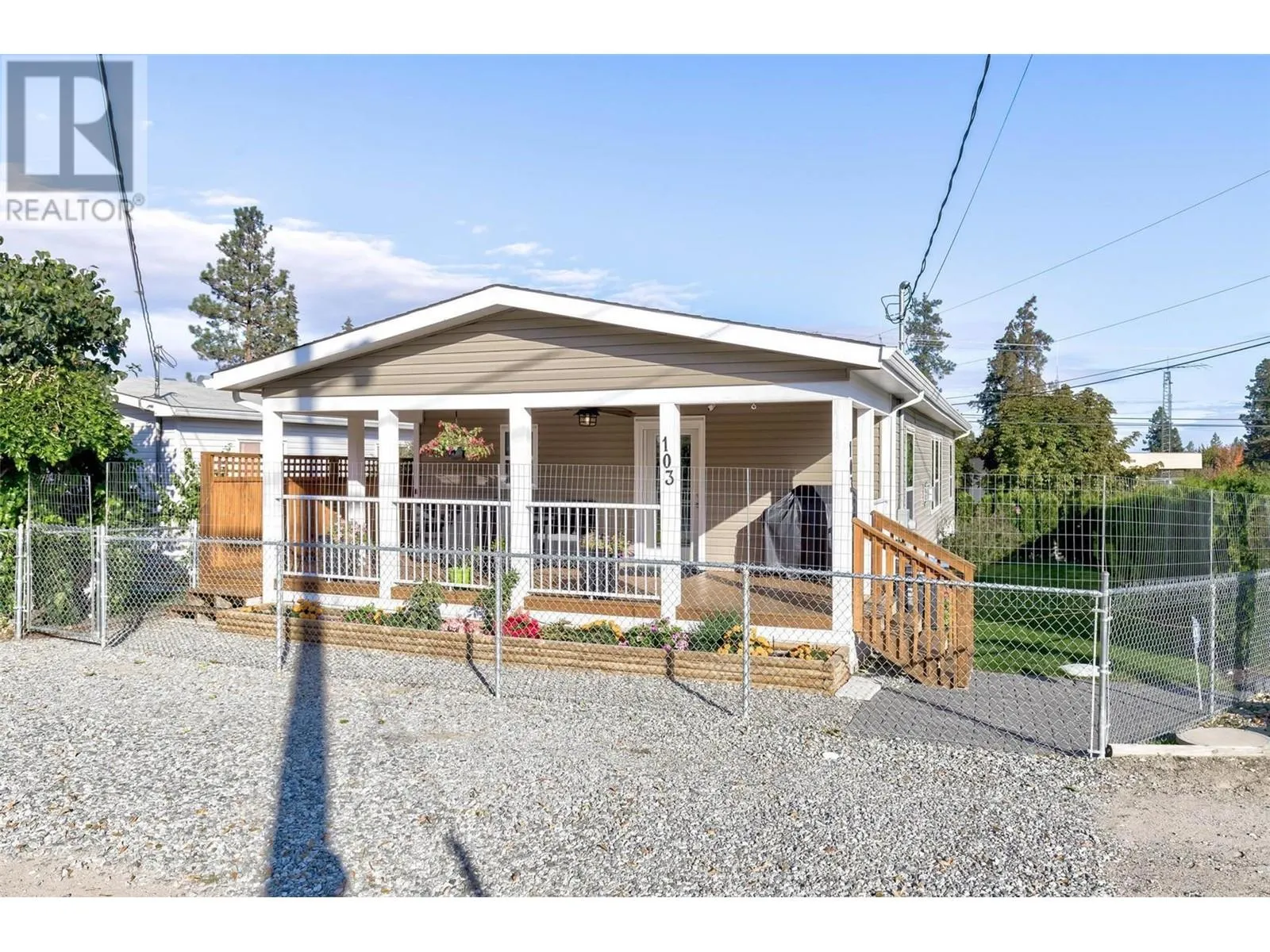 5155 Chute Lake Road Unit# 103