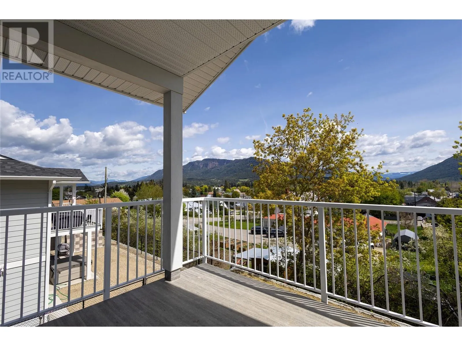806 Cliff Avenue Unit# 102