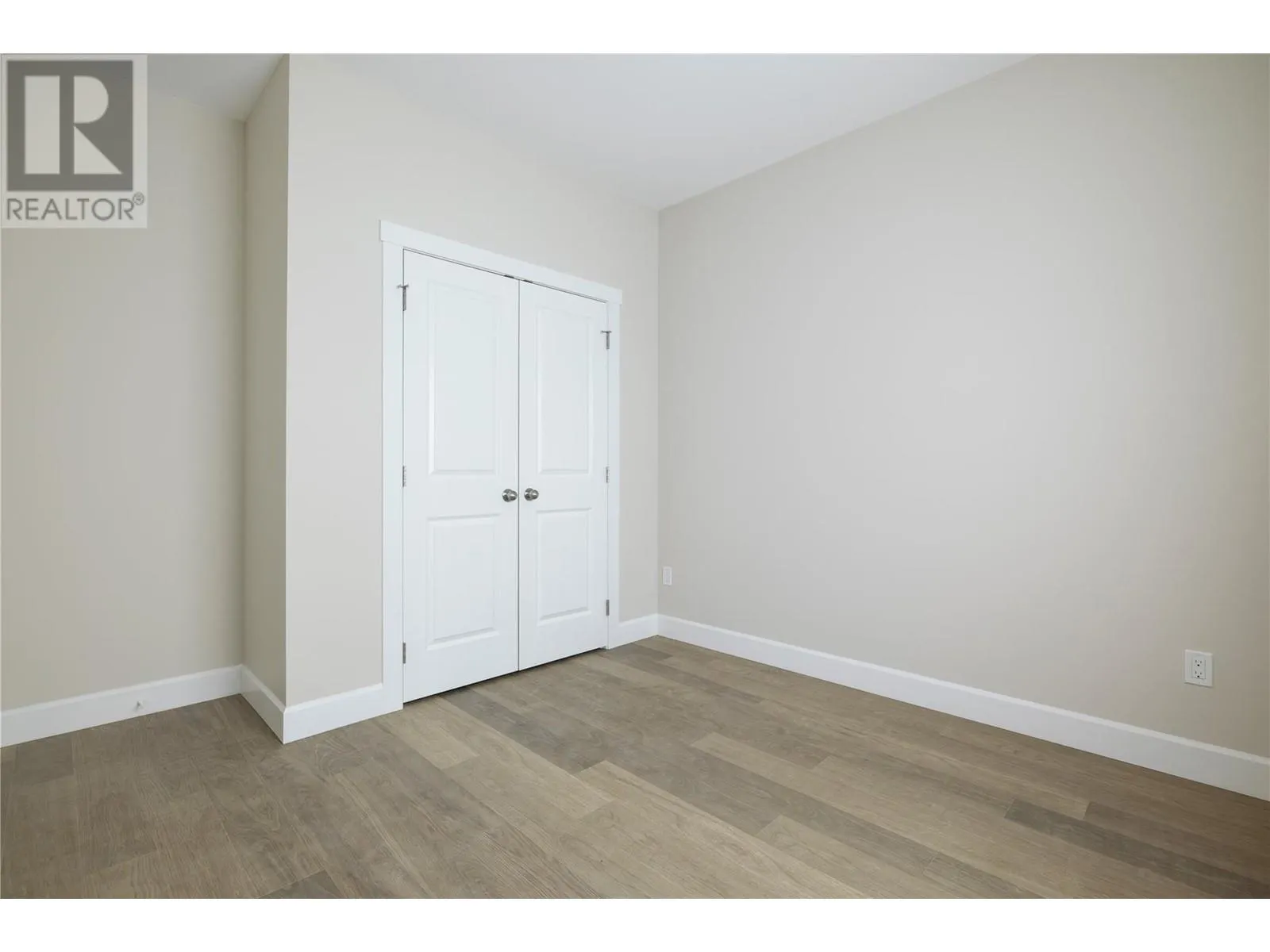 806 Cliff Avenue Unit# 102