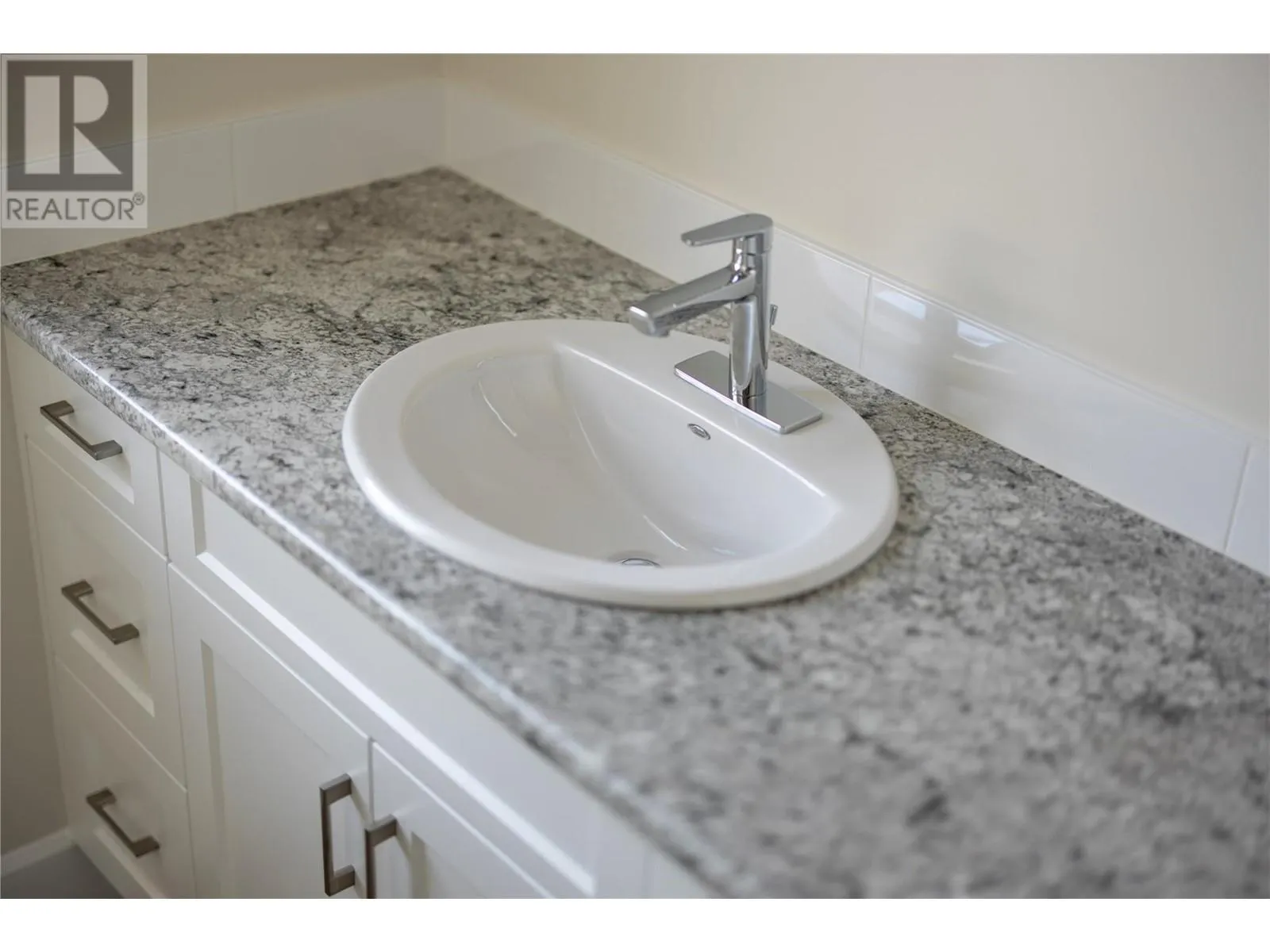 806 Cliff Avenue Unit# 102