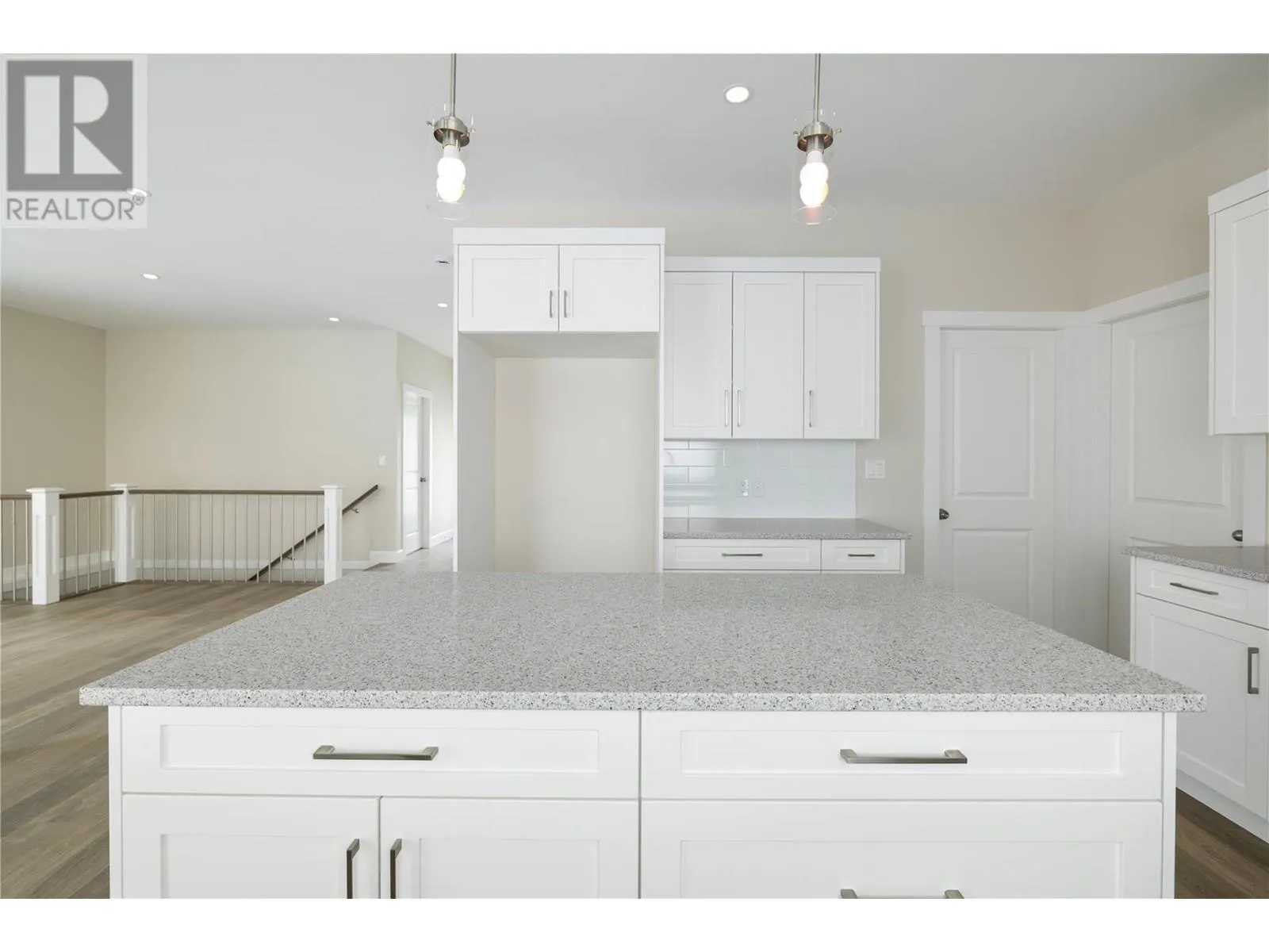 806 Cliff Avenue Unit# 102