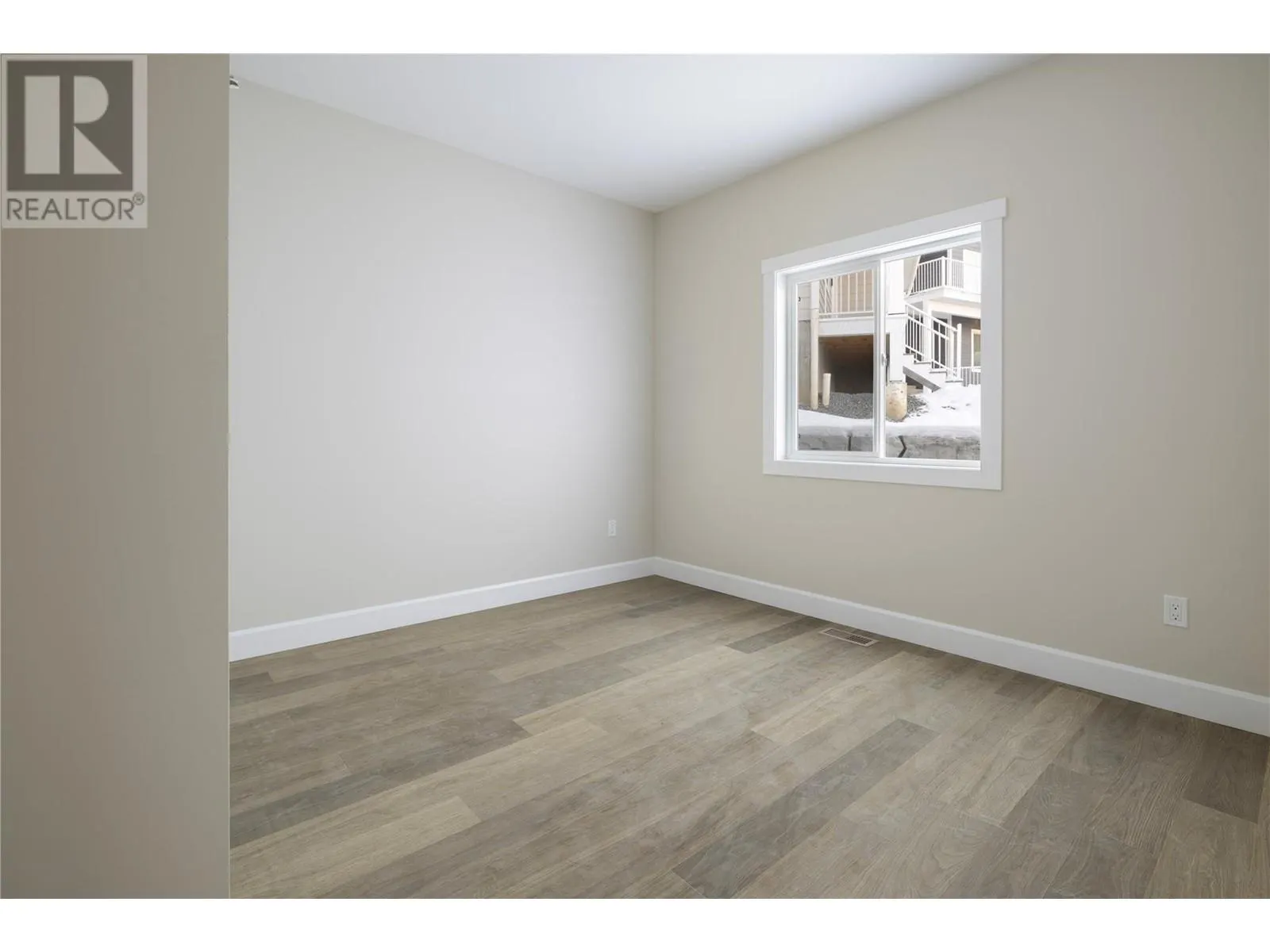 806 Cliff Avenue Unit# 102