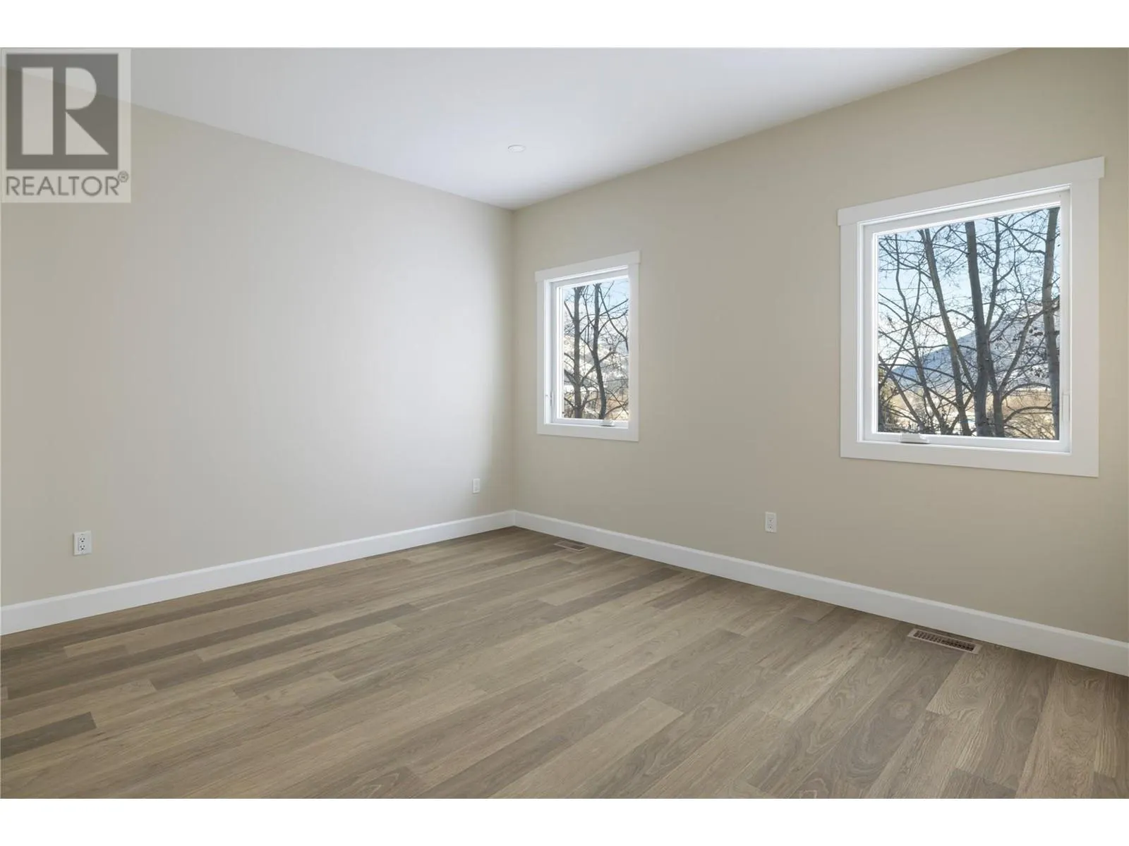 806 Cliff Avenue Unit# 102