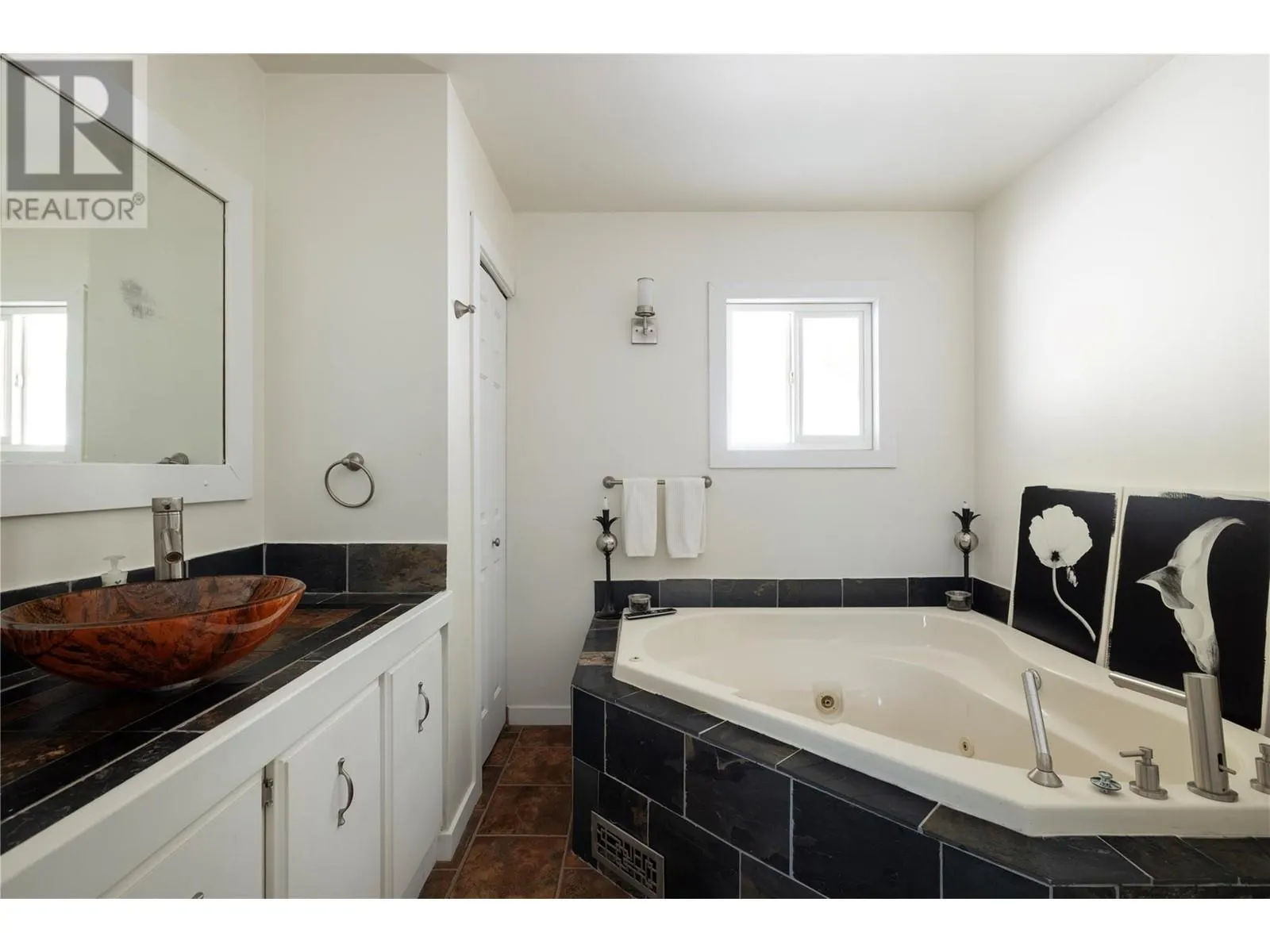 525 Guildford Court