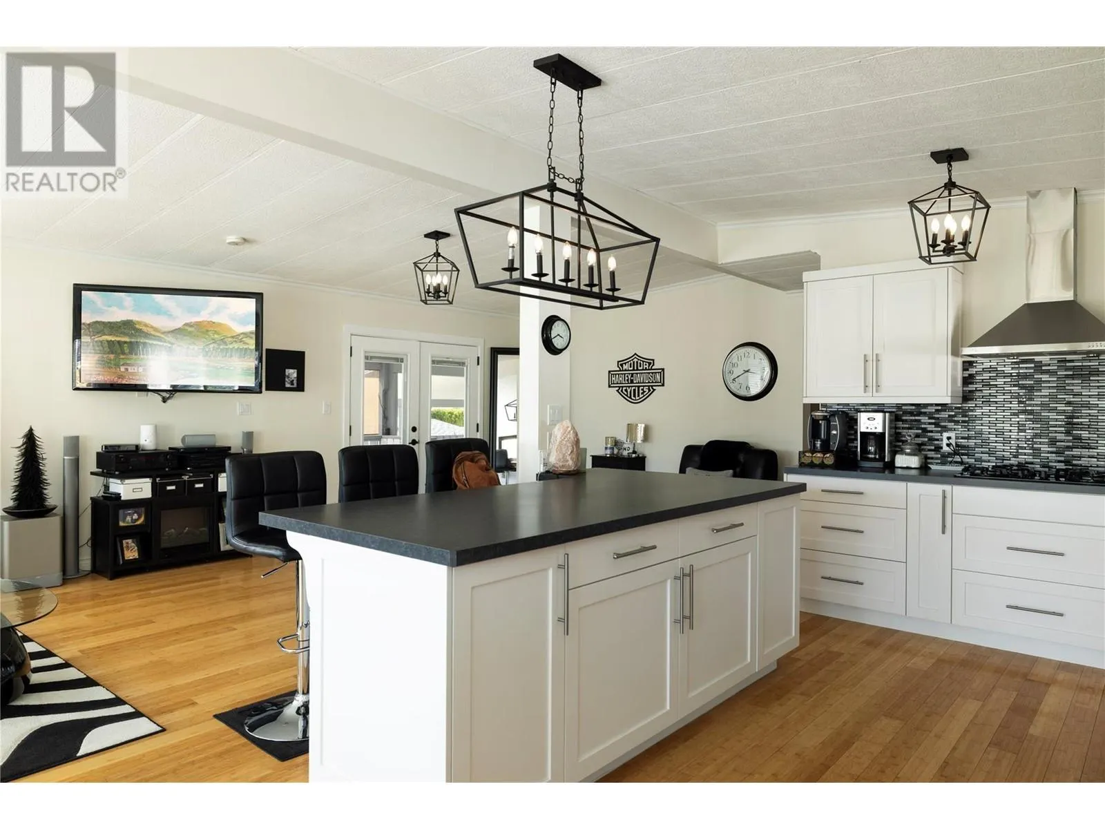 525 Guildford Court