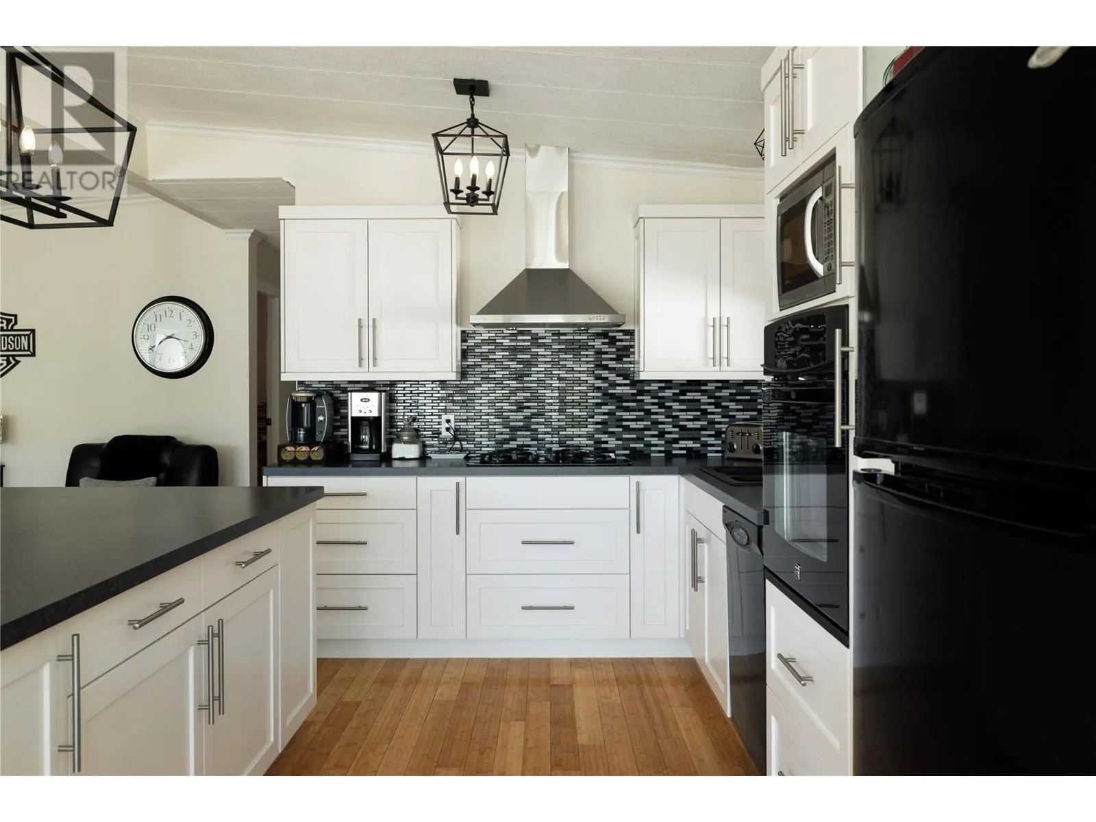 525 Guildford Court
