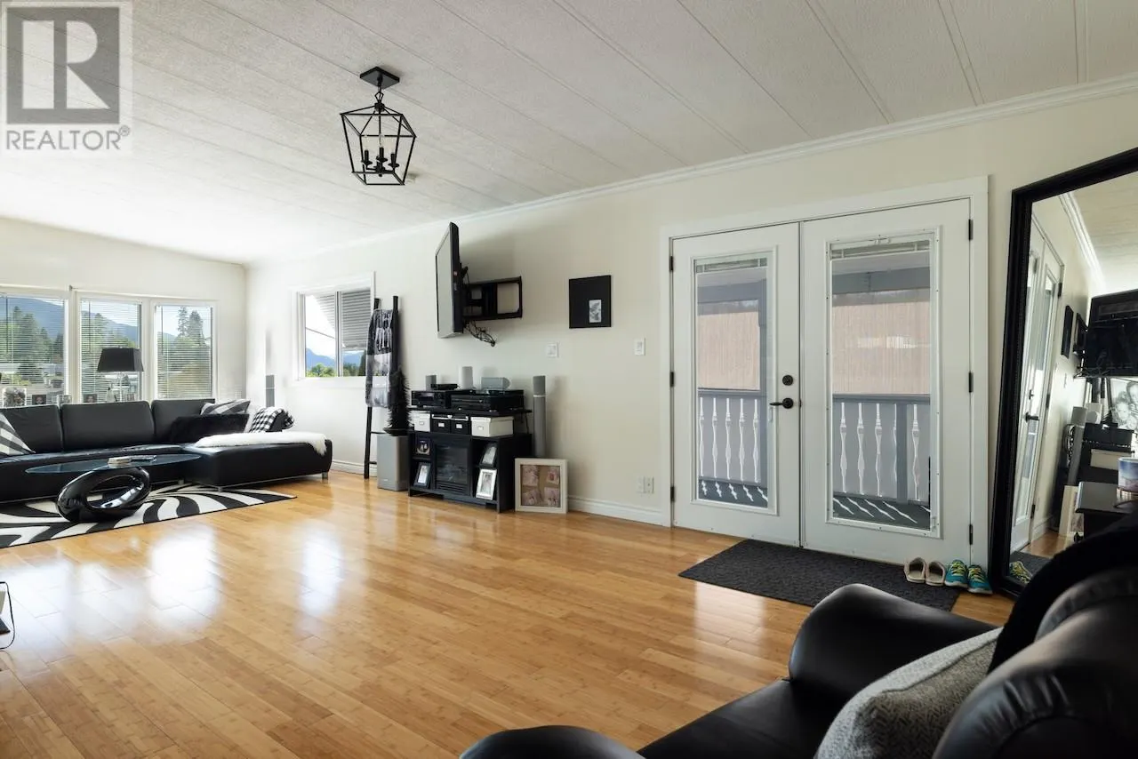 525 Guildford Court