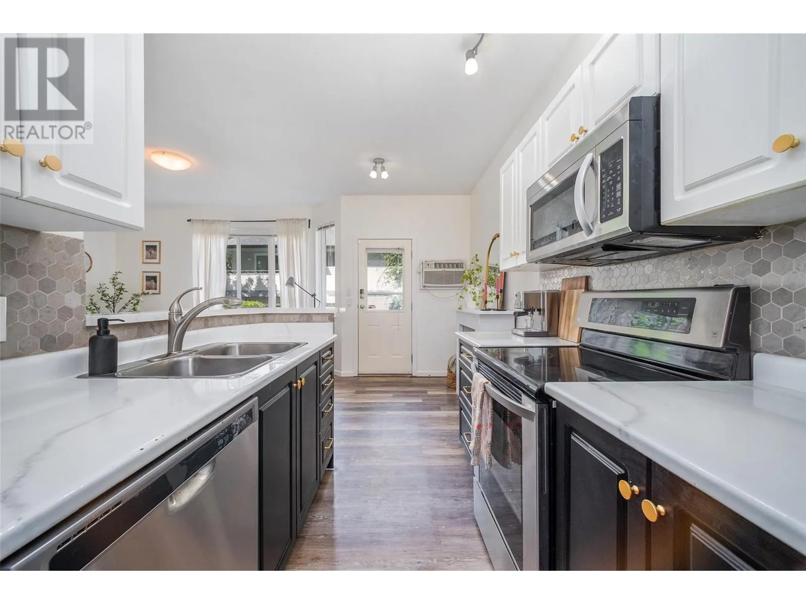 1420 Terai Road Unit# 102