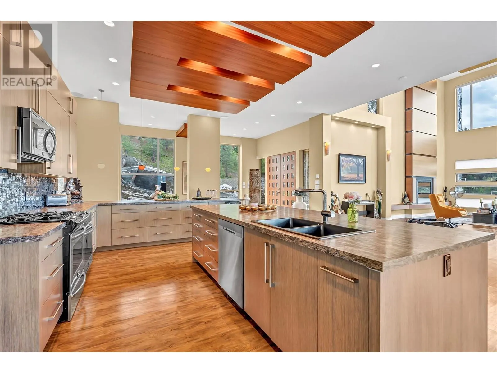 121 Flagstone Rise