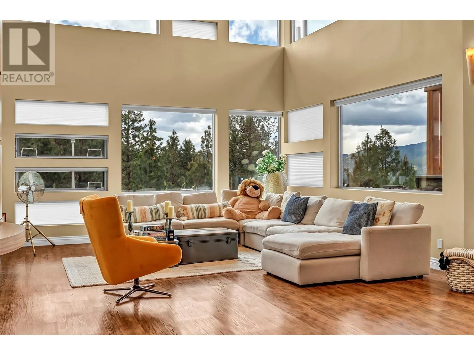 121 Flagstone Rise