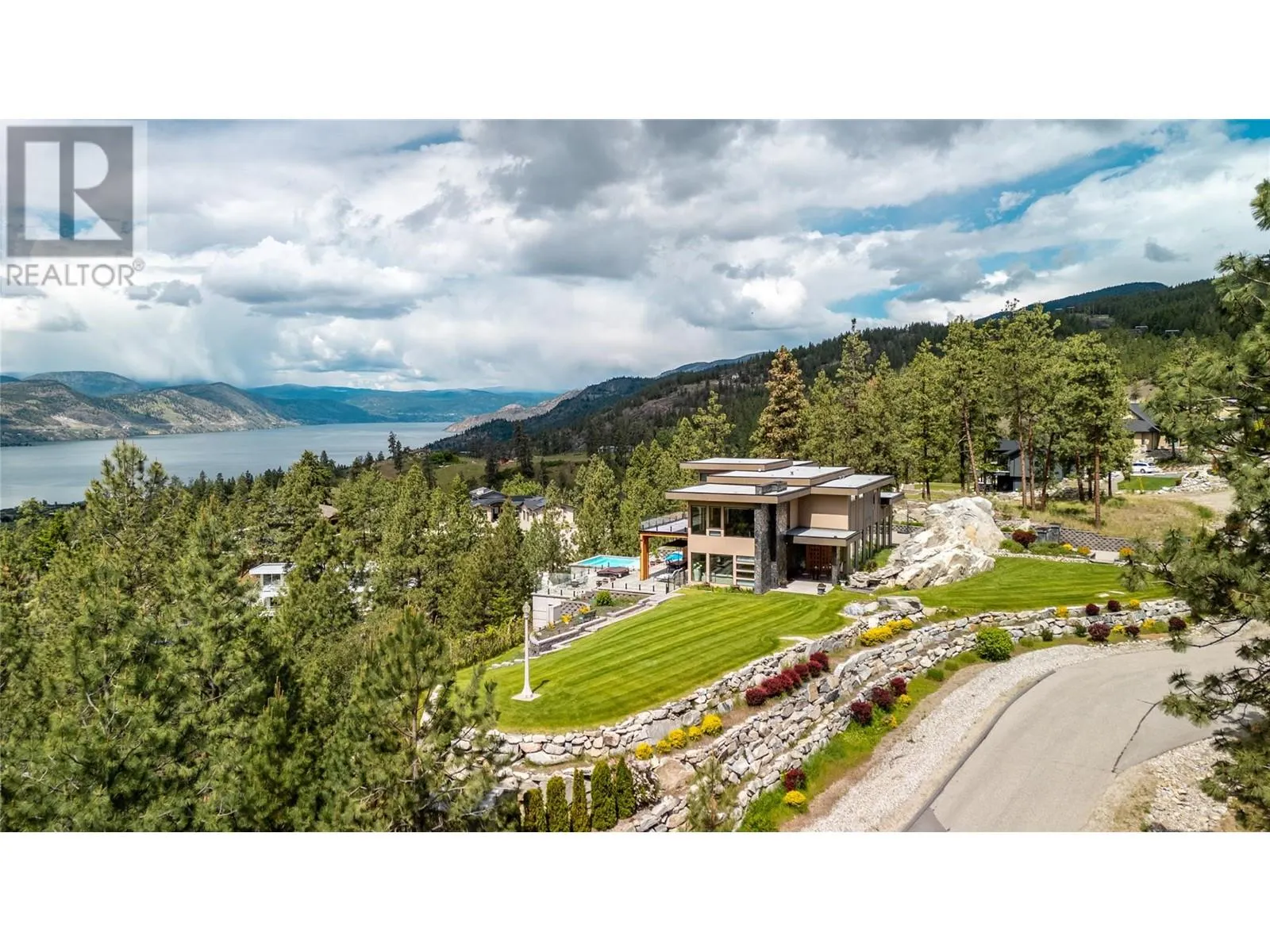 121 Flagstone Rise