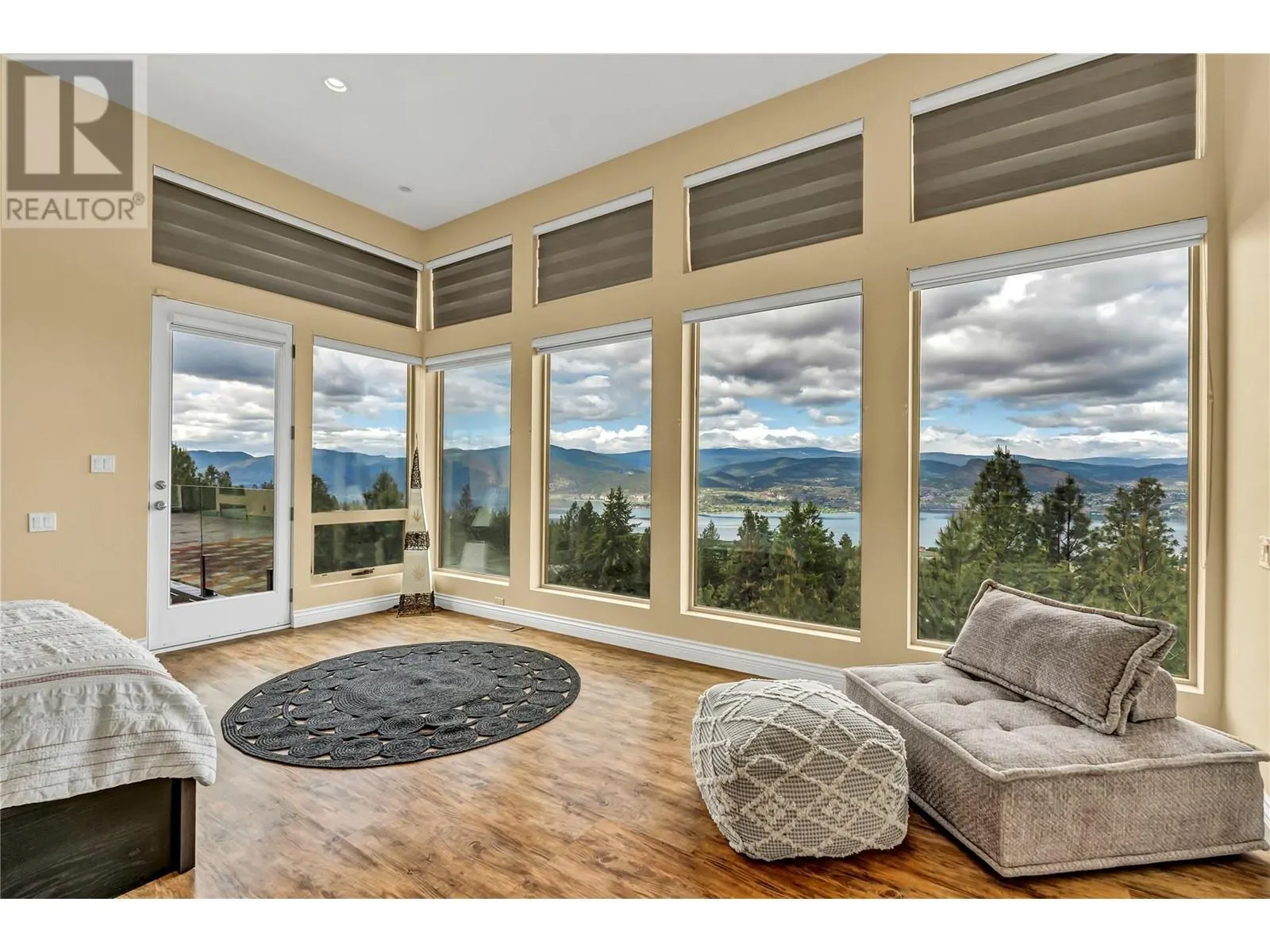 121 Flagstone Rise