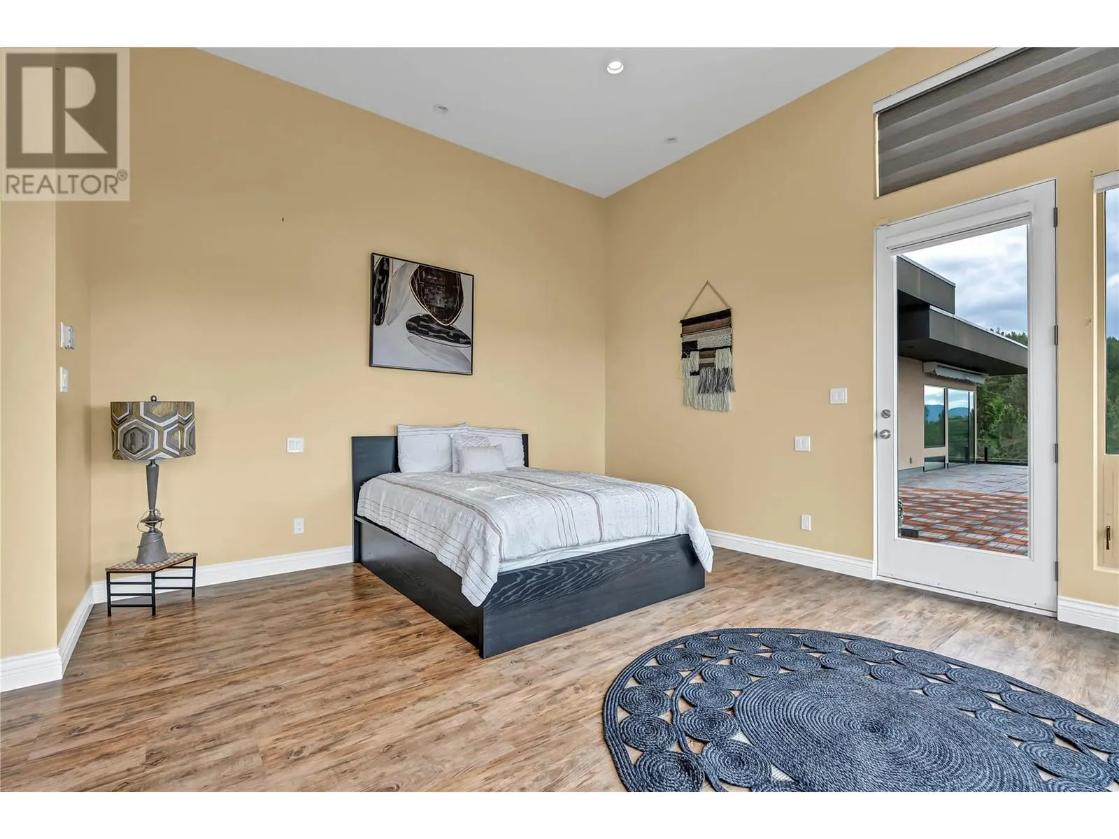 121 Flagstone Rise