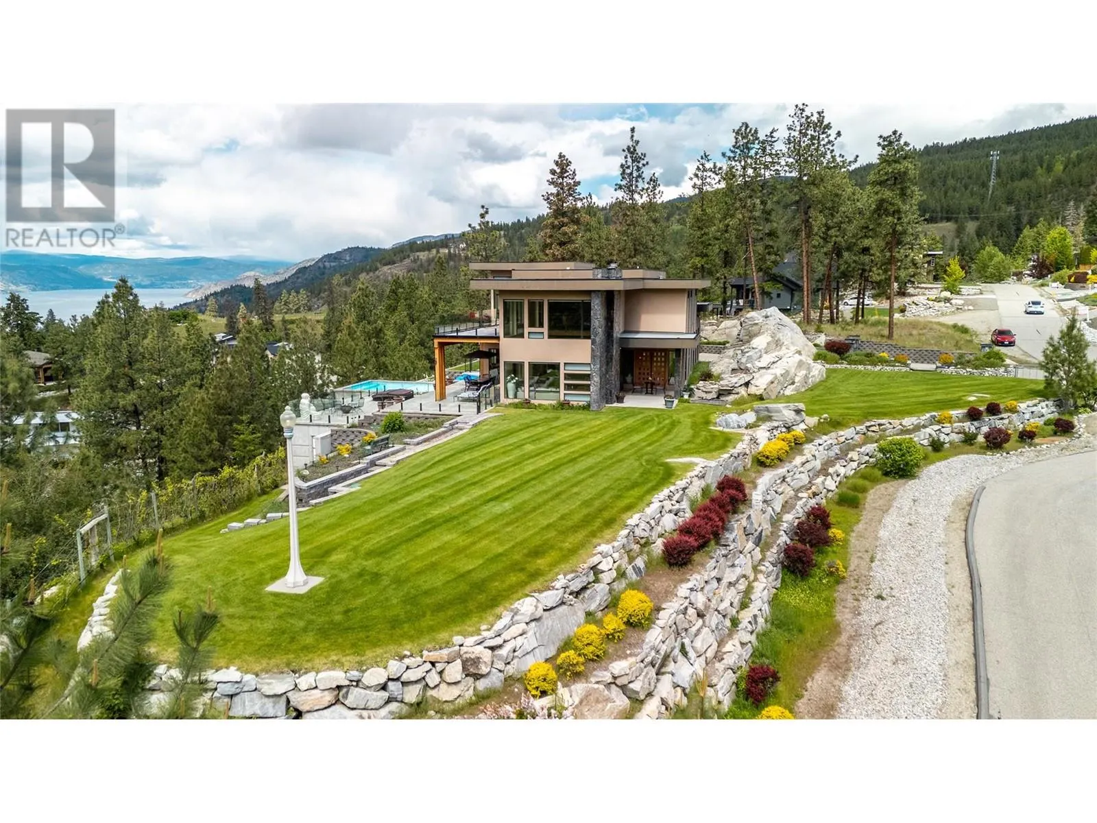 121 Flagstone Rise