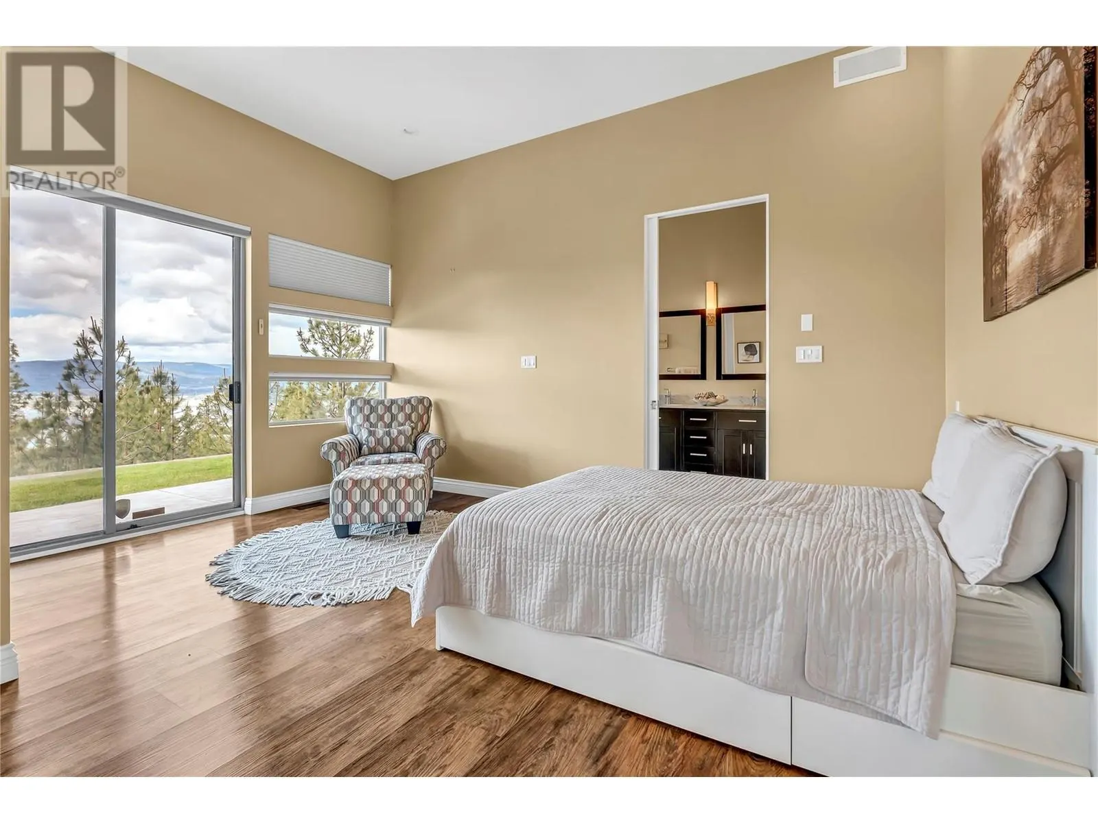 121 Flagstone Rise