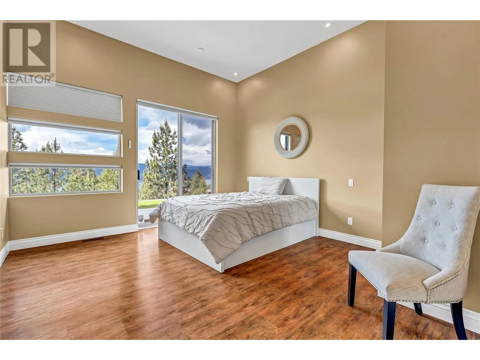 121 Flagstone Rise