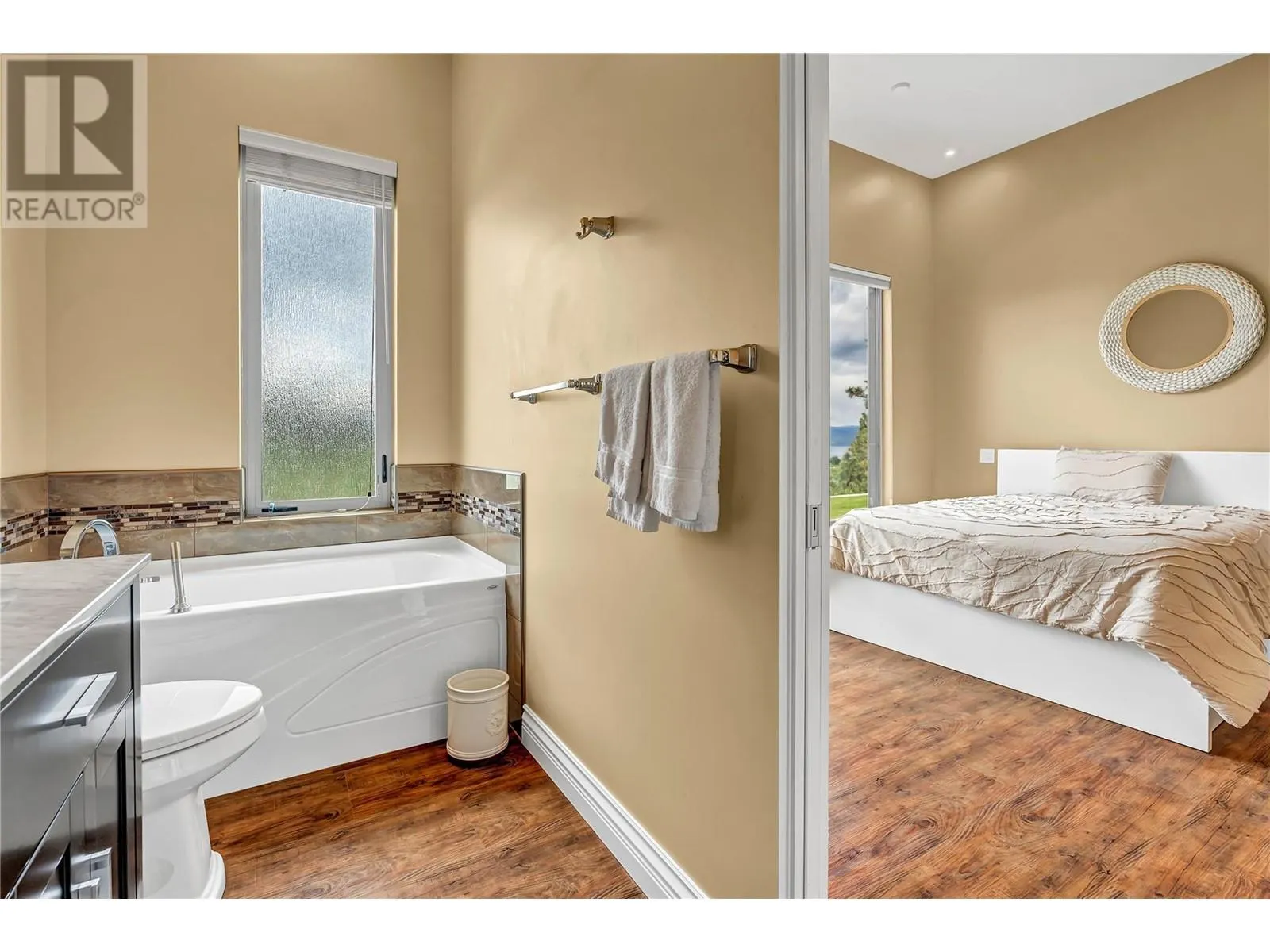 121 Flagstone Rise