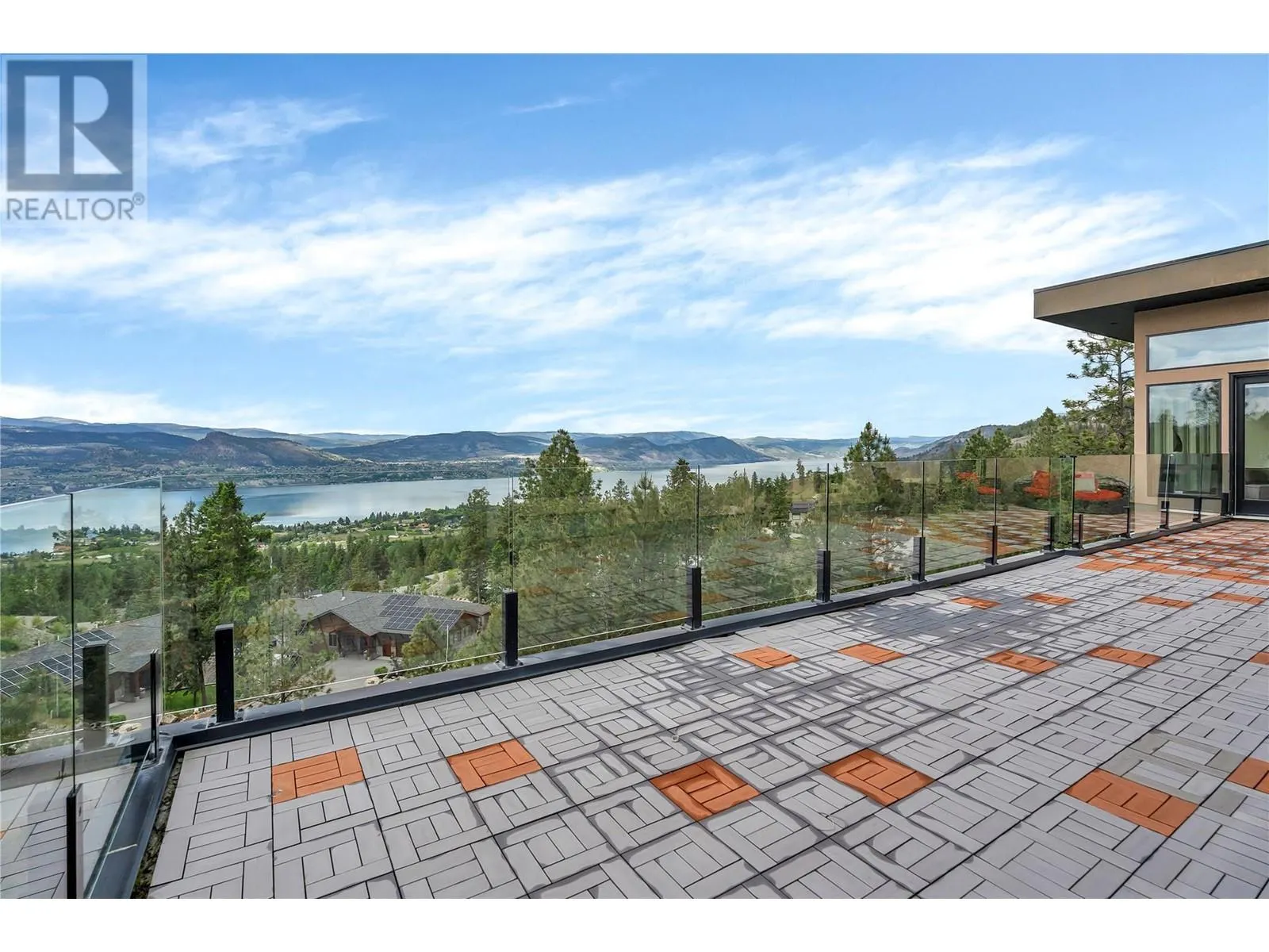121 Flagstone Rise