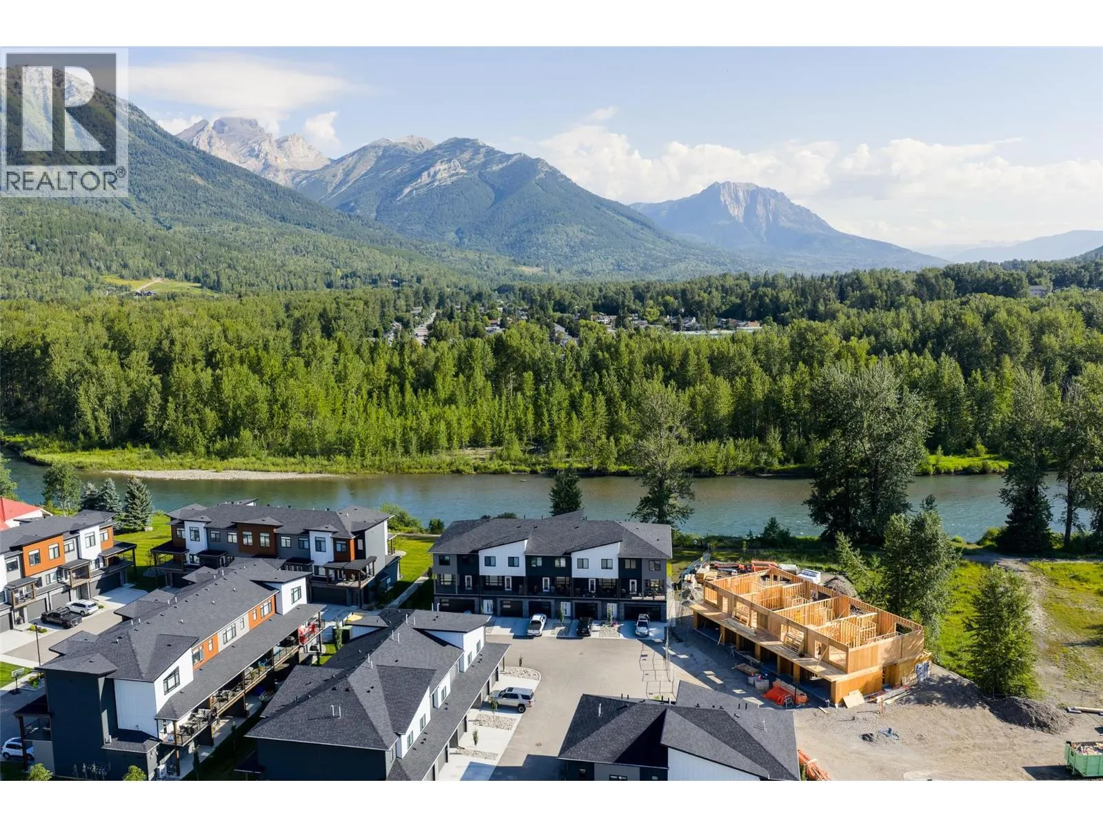 800 Riverside Way Unit# 404