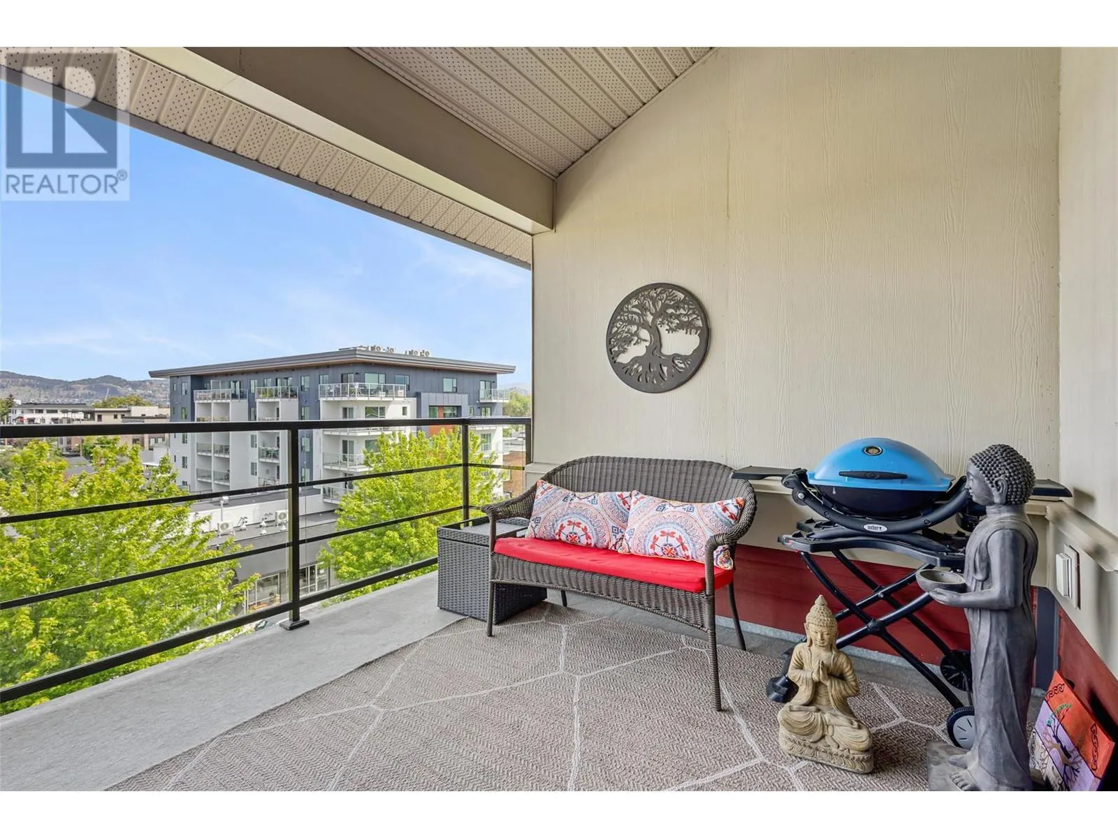 457 West Avenue Unit# 407