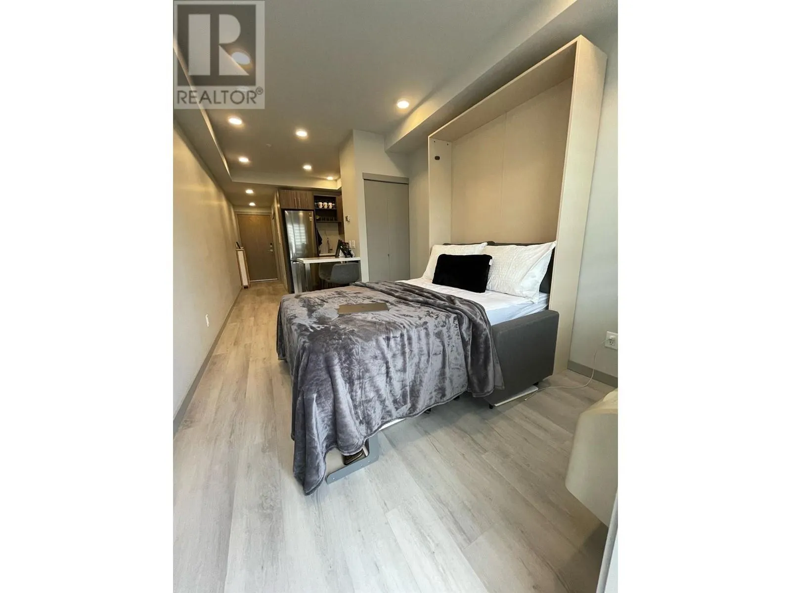345 DOUGALL Road N Unit# 215