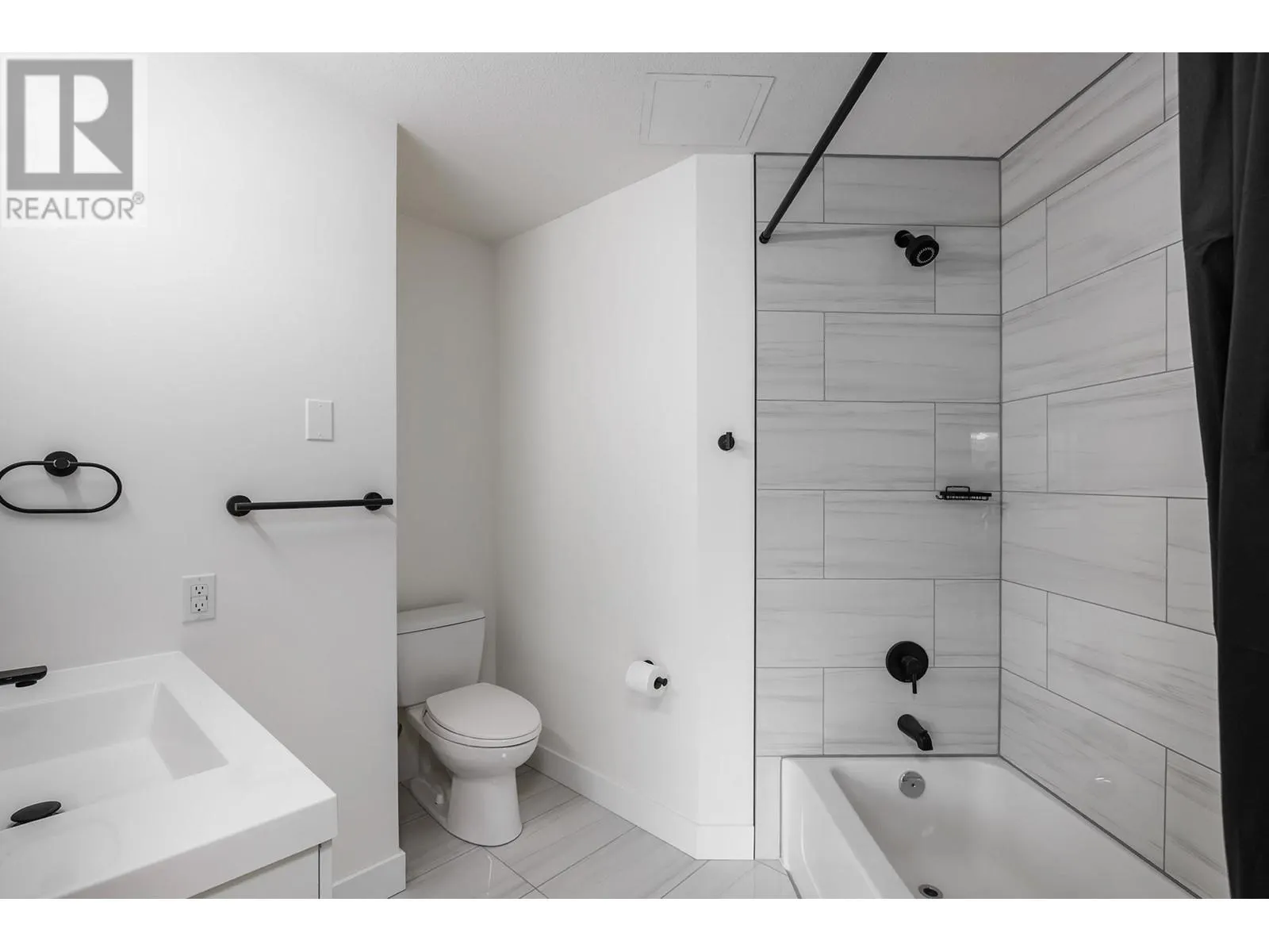 3157 Casorso Road Unit# 317