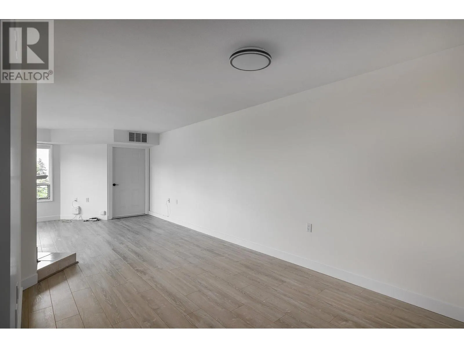 3157 Casorso Road Unit# 317