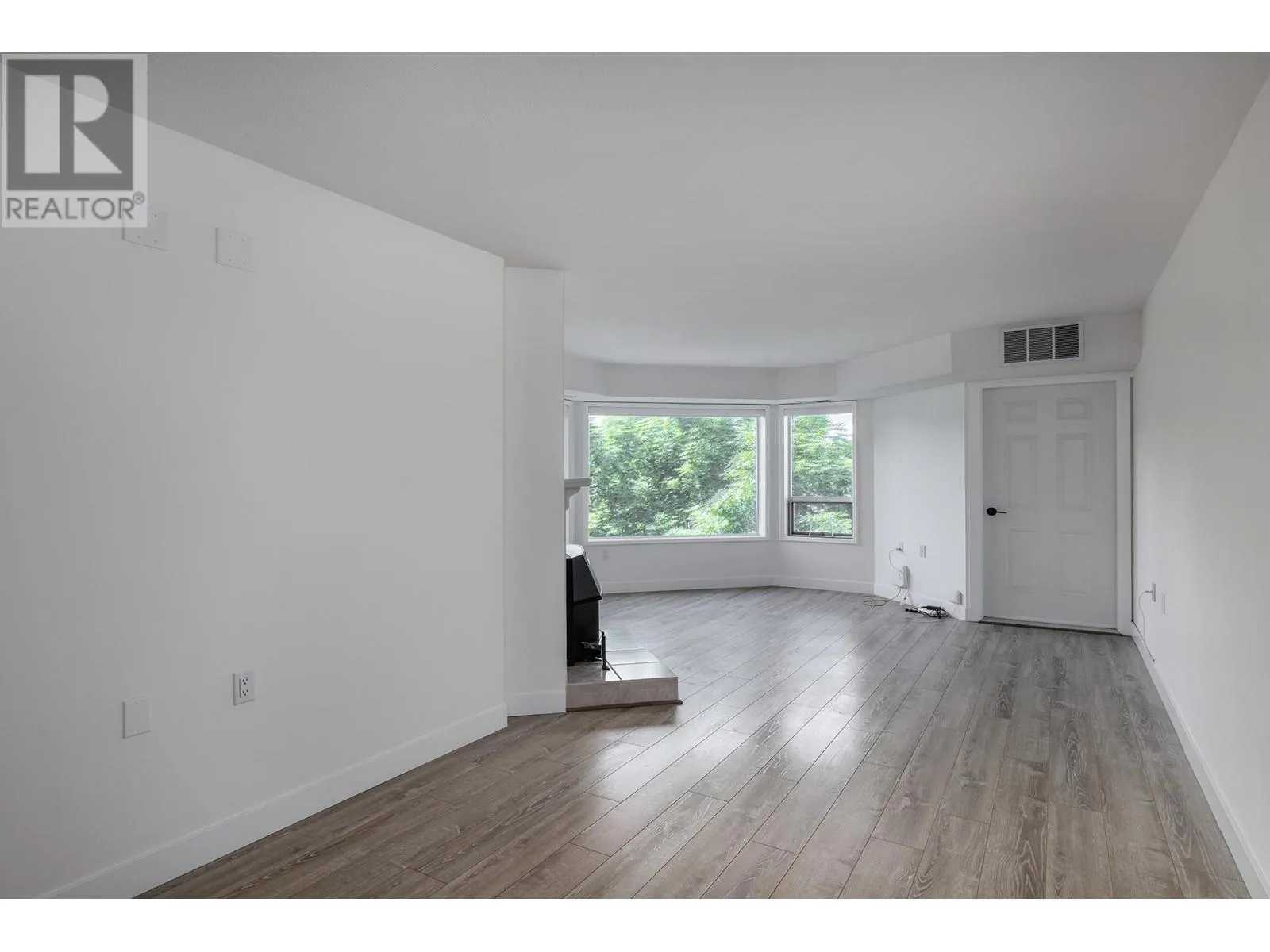 3157 Casorso Road Unit# 317