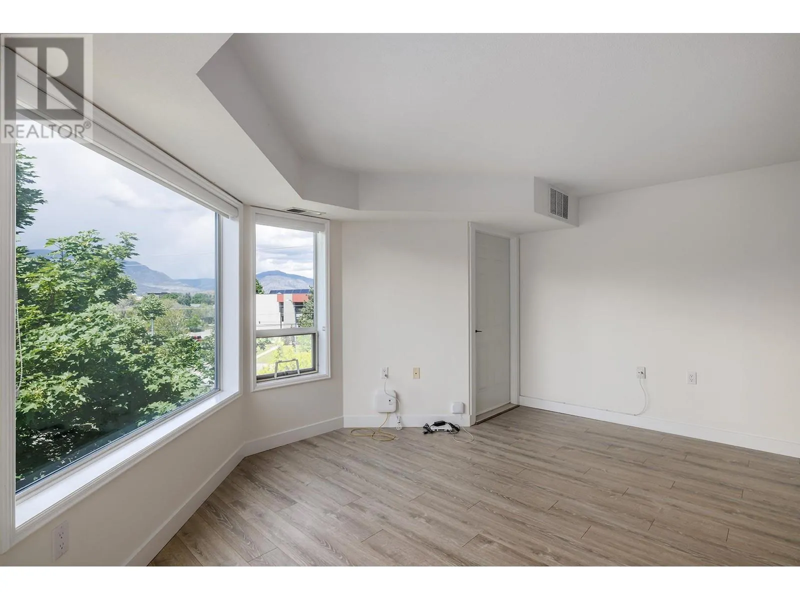 3157 Casorso Road Unit# 317
