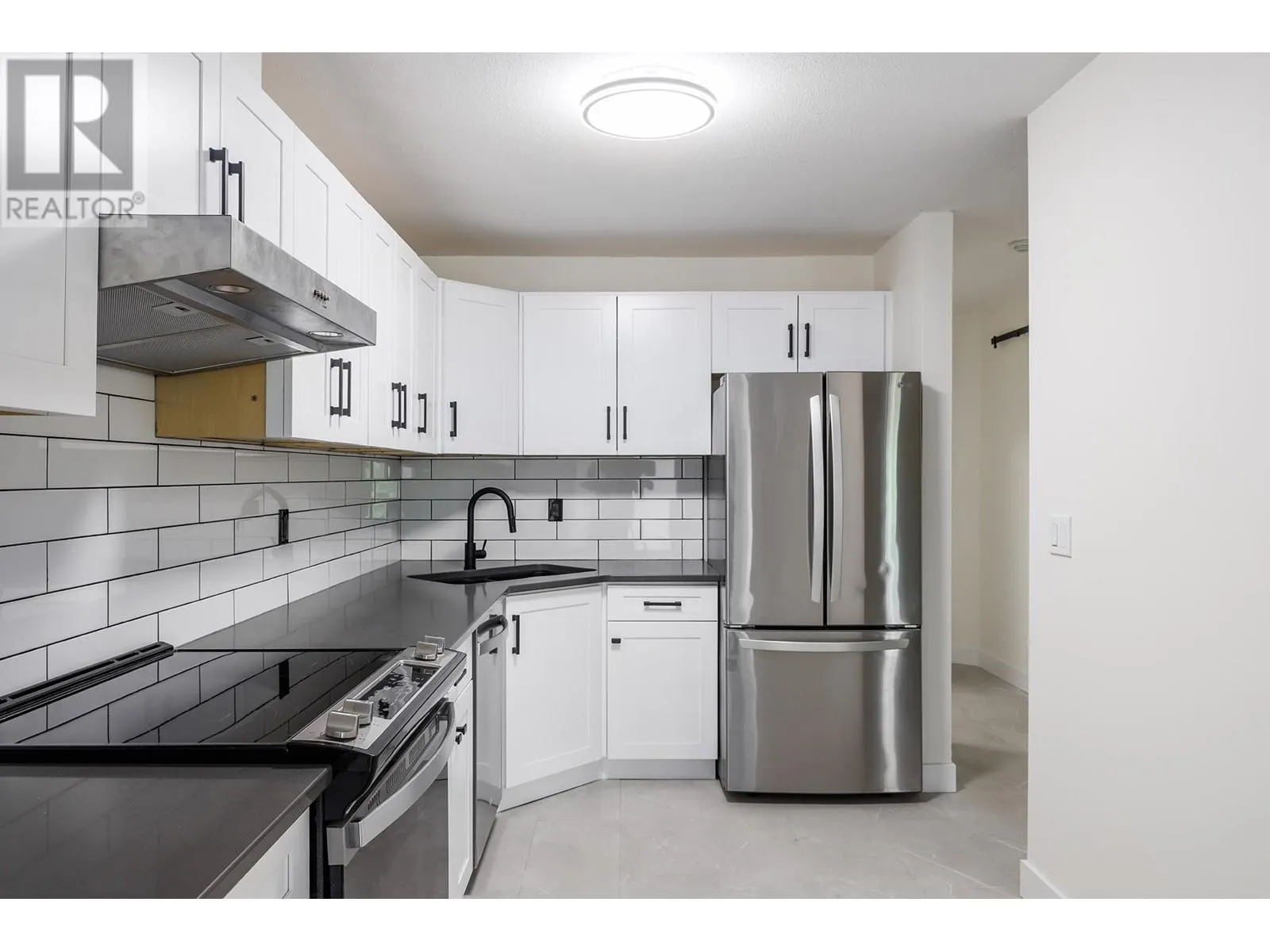 3157 Casorso Road Unit# 317