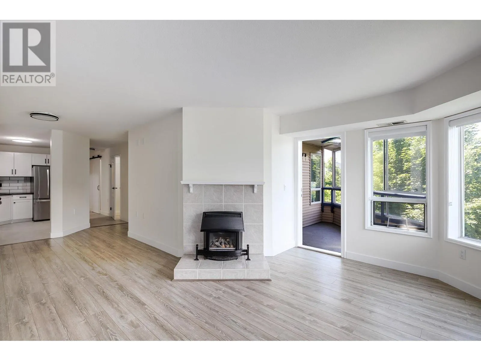 3157 Casorso Road Unit# 317