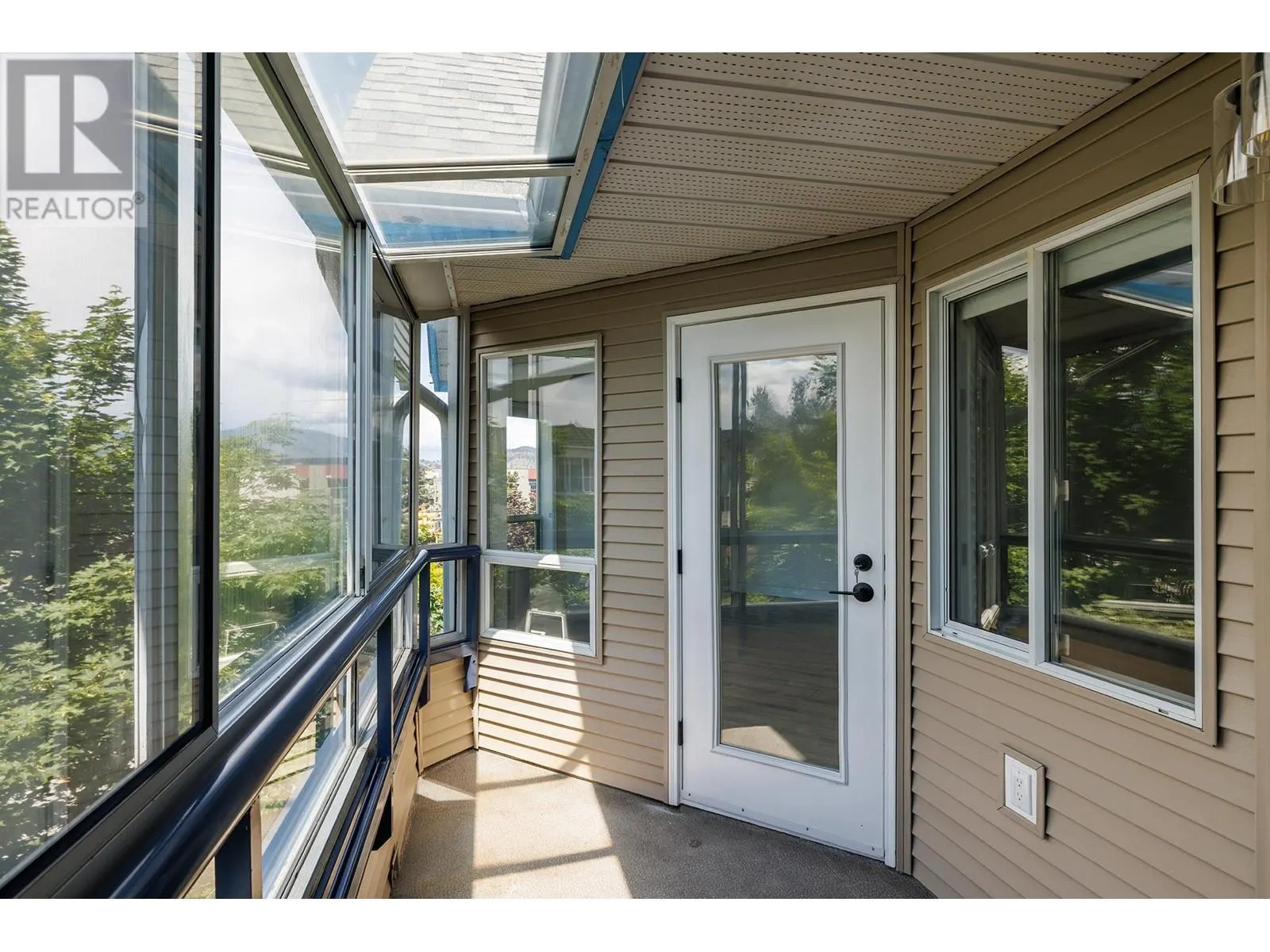 3157 Casorso Road Unit# 317