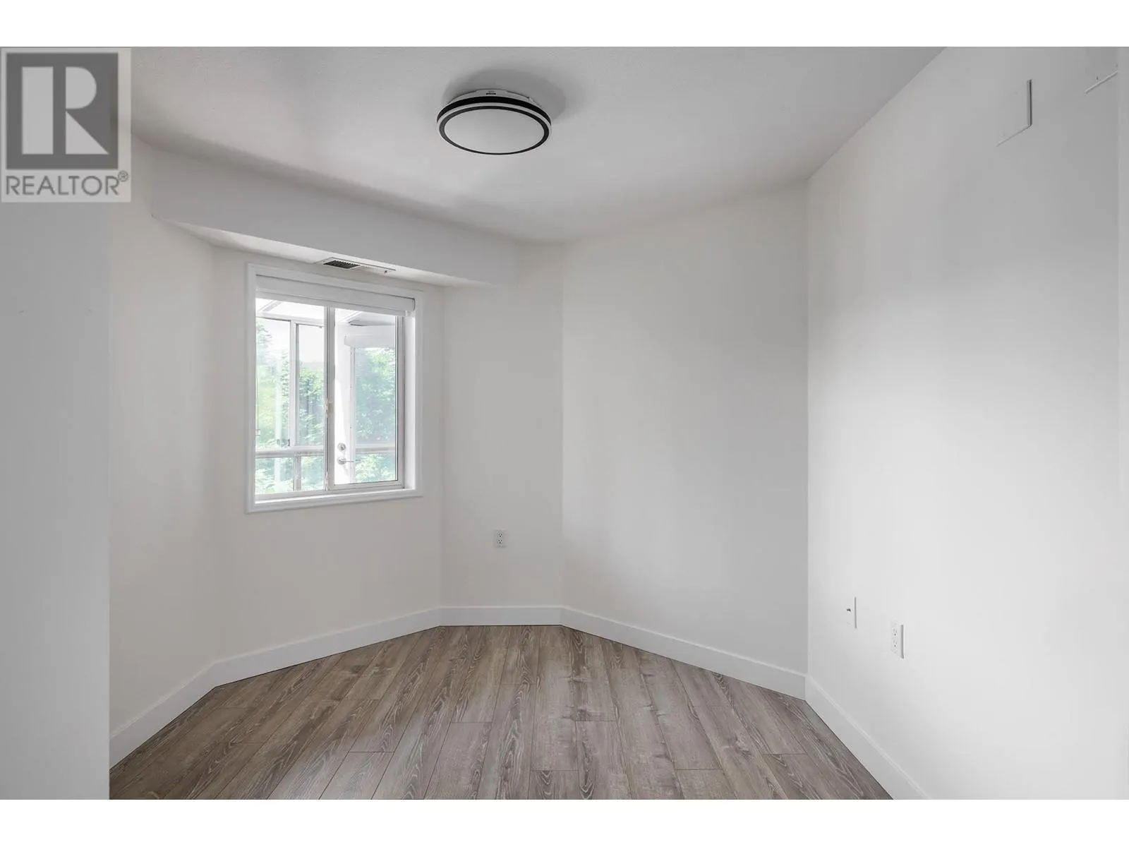 3157 Casorso Road Unit# 317
