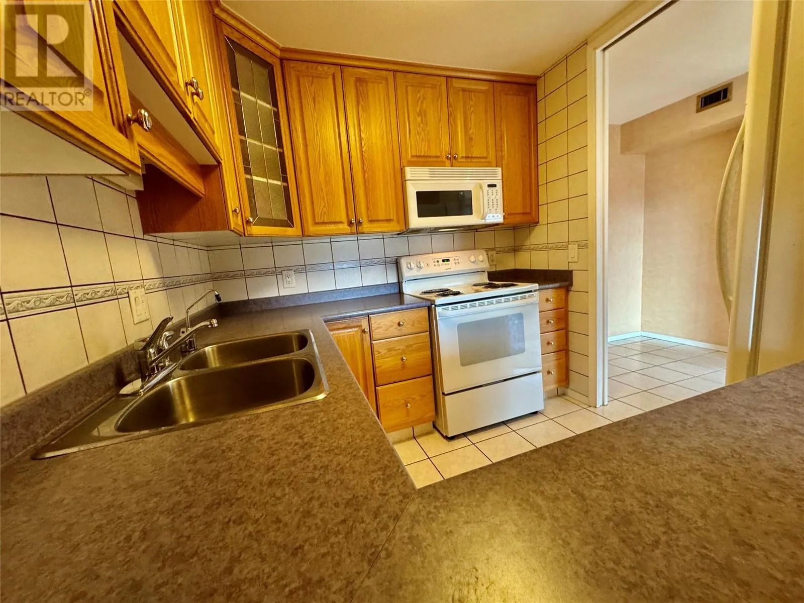 1640 Ufton Court Unit# 316