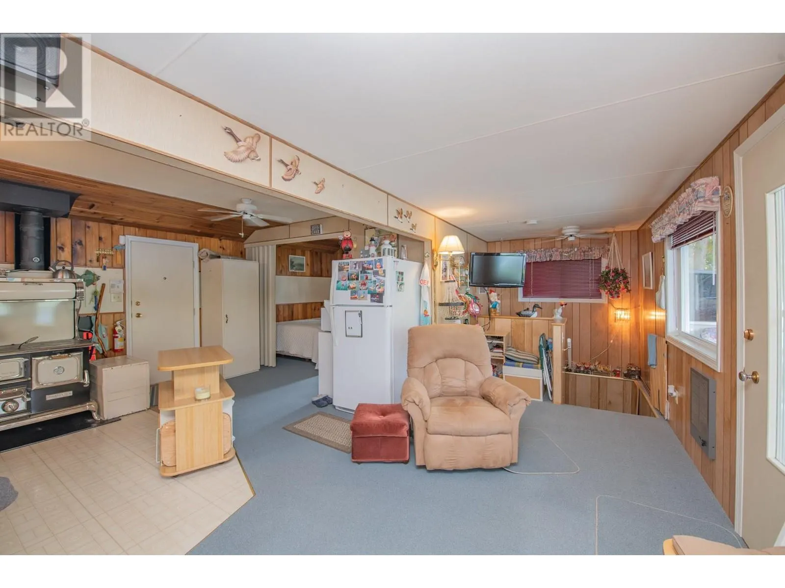 3598 Mabel Lake Road