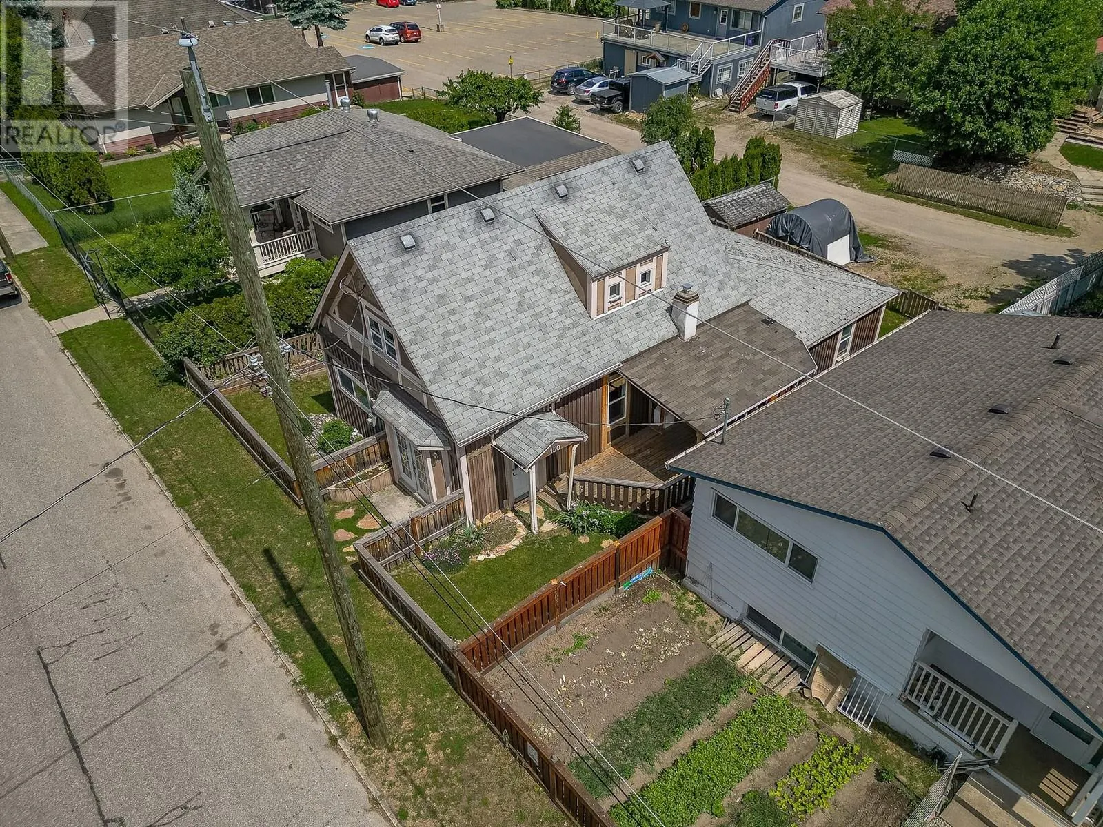 150 1 Street SE